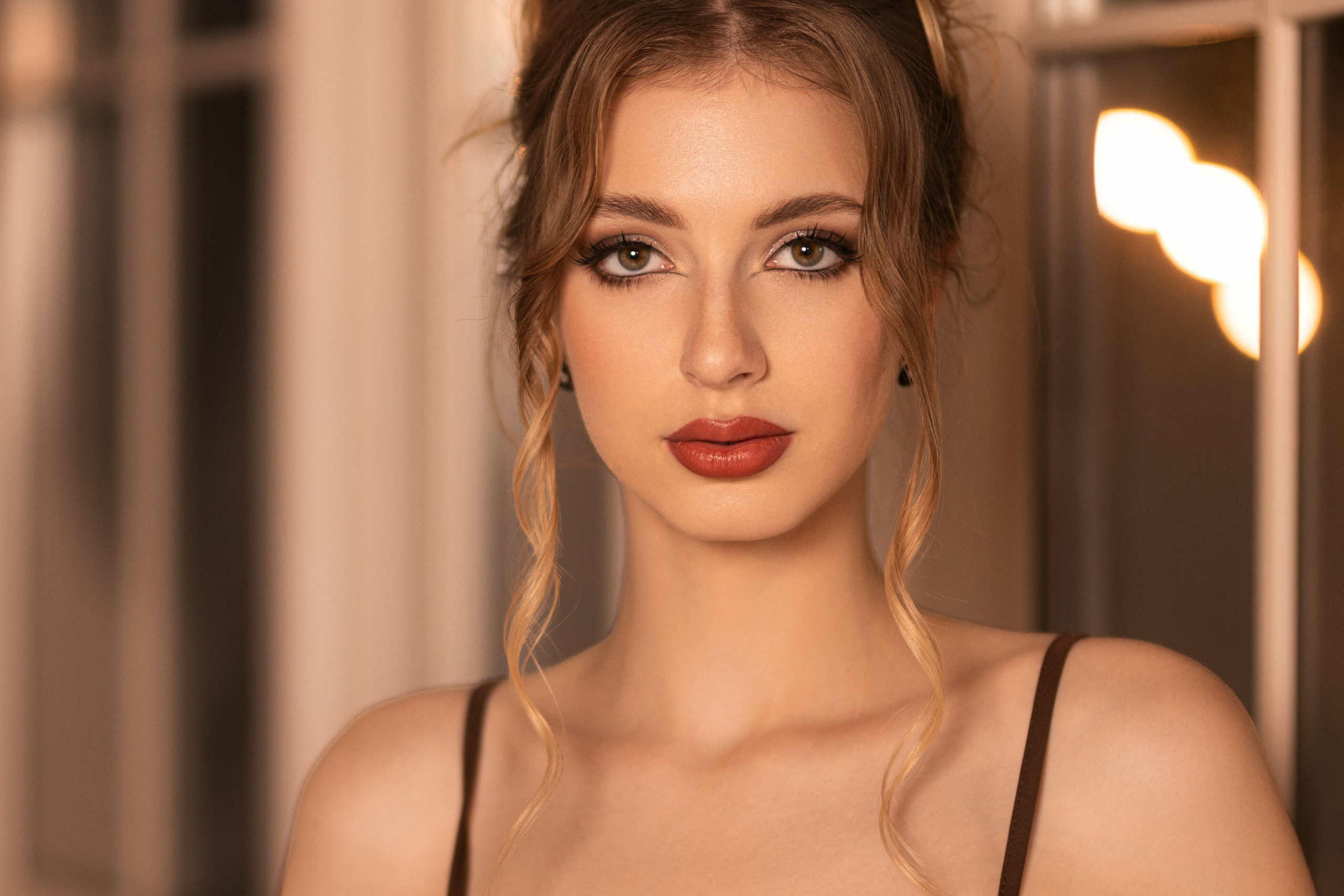 Студийная вечерняя съемка с Ксенией в интерьере