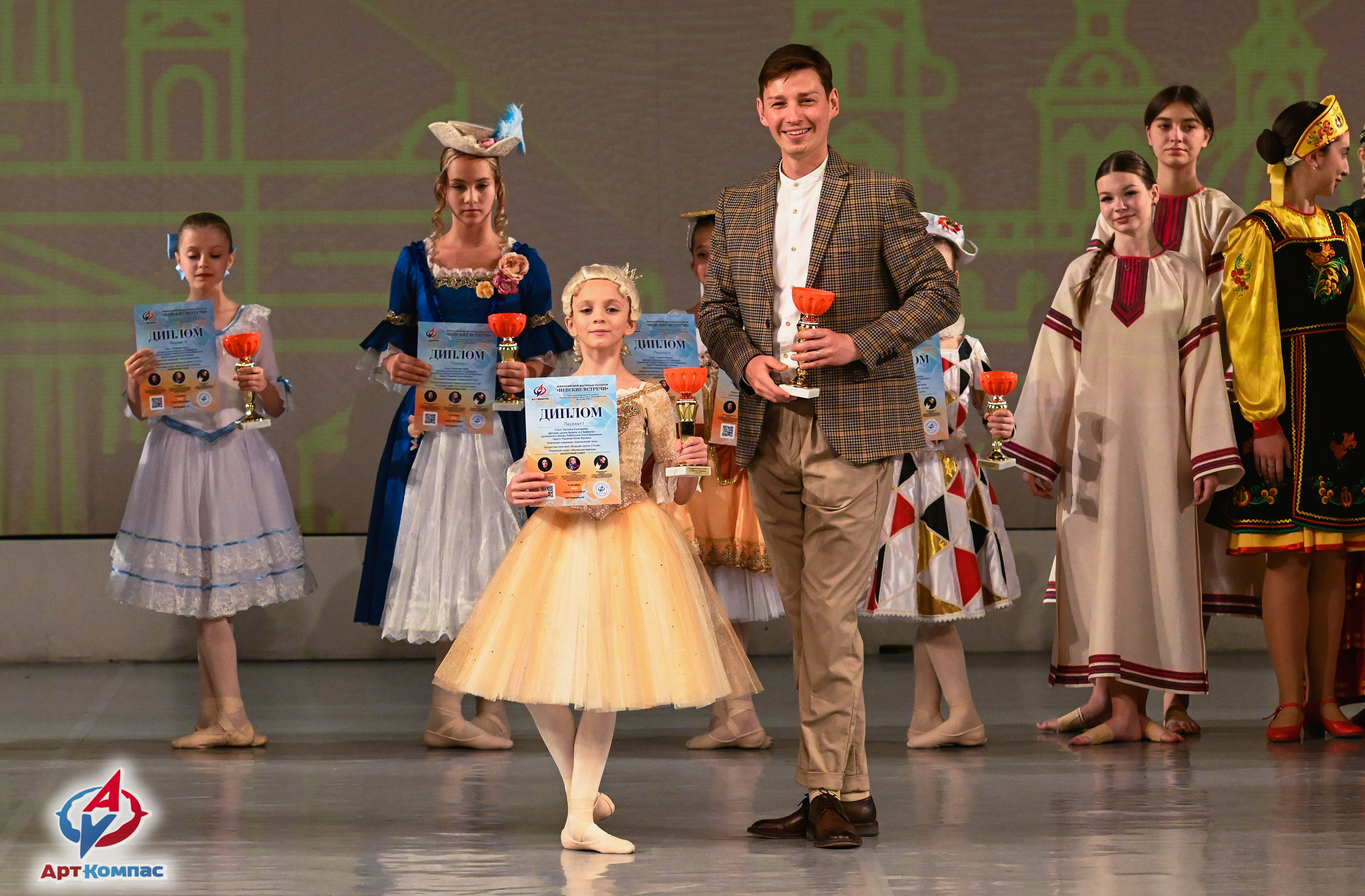 05.10.2025 Всероссийский фестиваль талантов «НЕВСКИЕ ВСТРЕЧИ» г. Санкт-Петербург. Медиастудия Фото Концепт