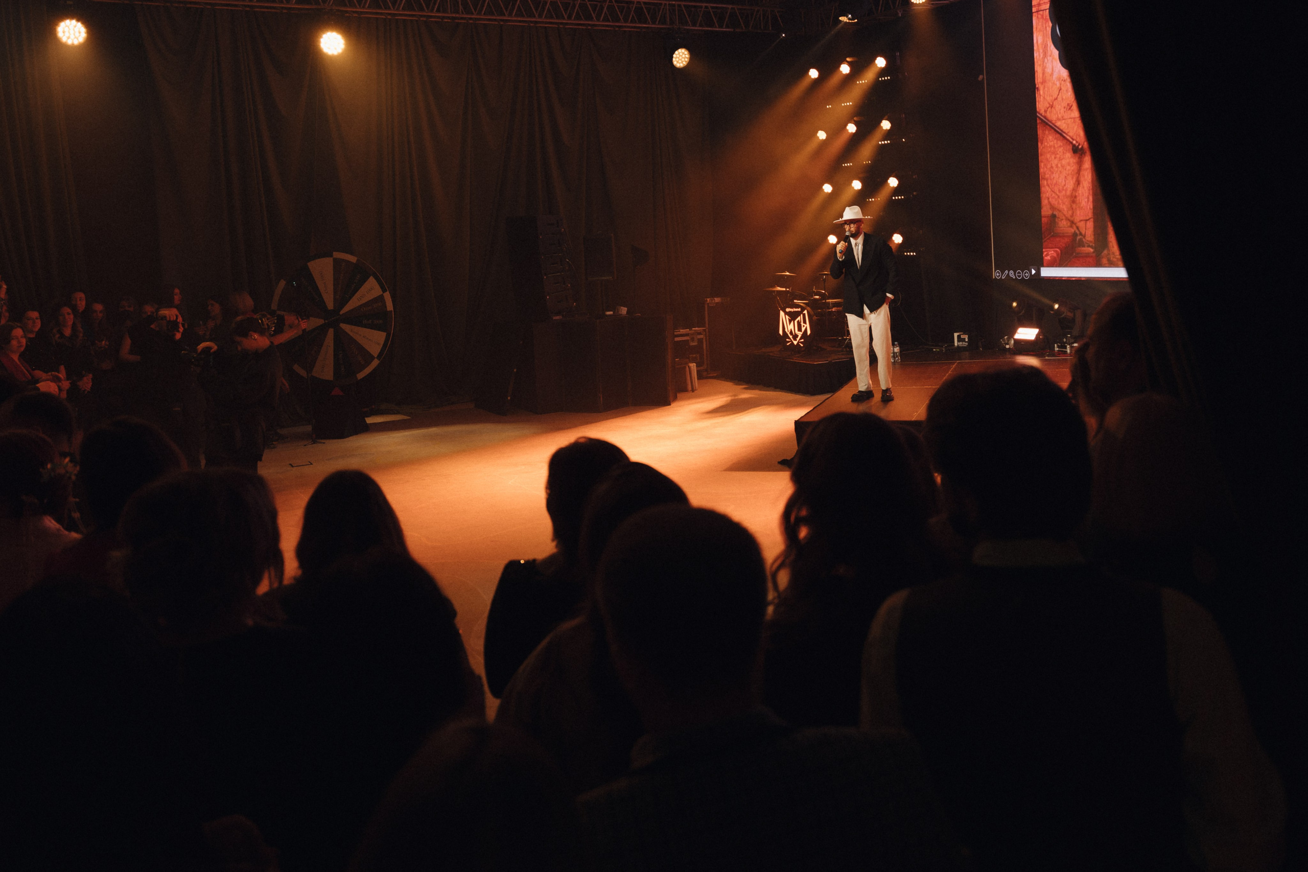 Гранд отель Совкомбанк. Свадебный фотограф Воронеж СПб Москва