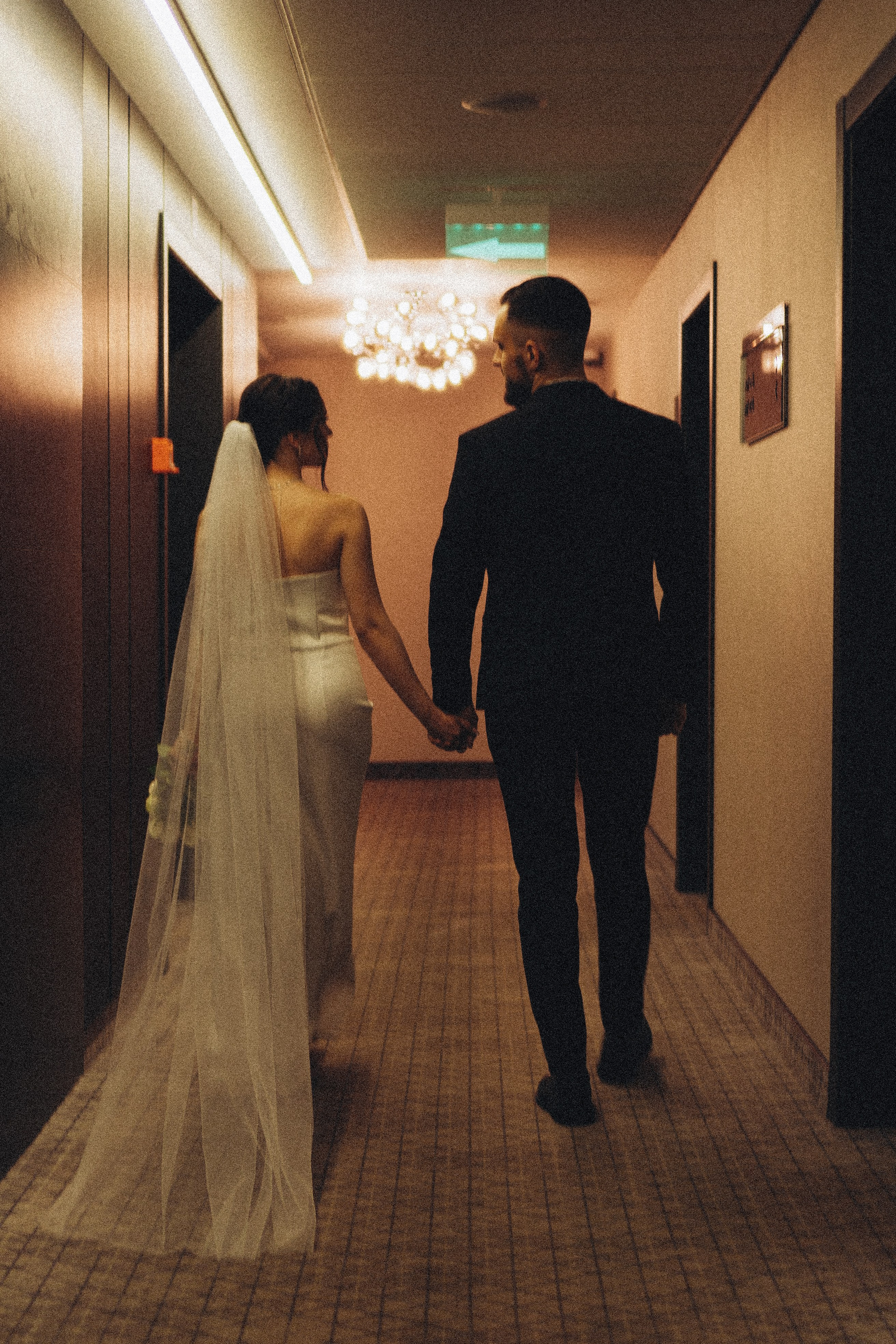 СВАДЕБНАЯ СЬЕМКА СБОРОВ ЖЕНИХА И НЕВЕСТЫ В ОТЕЛЕ И ТАКЖЕ ФОТОСЕССИИЯ В ОТЕЛЕЕ МЕГАПОЛИС БРЯНСК. Профессиональный фотограф, Санкт-Петербург — Виктория Богомолова