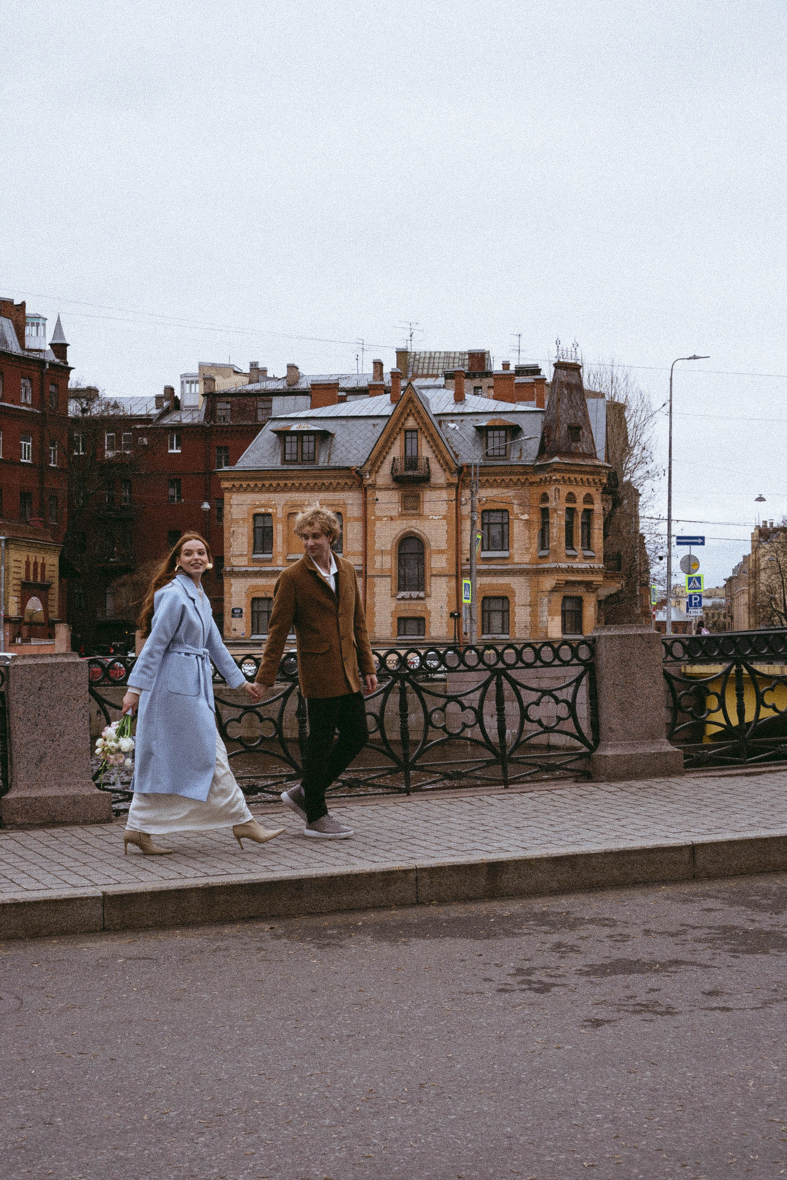 СВАДЕБНАЯ СЬЕМКА В ОТЕЛЕ. СБОРЫ ЖЕНИХА И НЕВЕСТЫ И ТАКЖЕ ТОР И ПОДГОТОВКА К ПРОГУЛКЕ И ПРОГУЛКА ПО ПЕТРОГРАДКЕ. Профессиональный фотограф, Санкт-Петербург — Виктория Богомолова