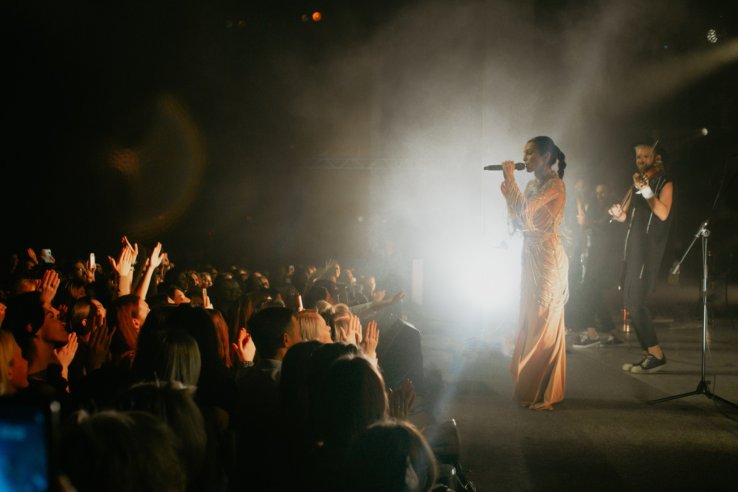 Концерт Sati Ethnica в Конгресс-холле 2022 год. Фотограф в Челябинске Ополихина Анна