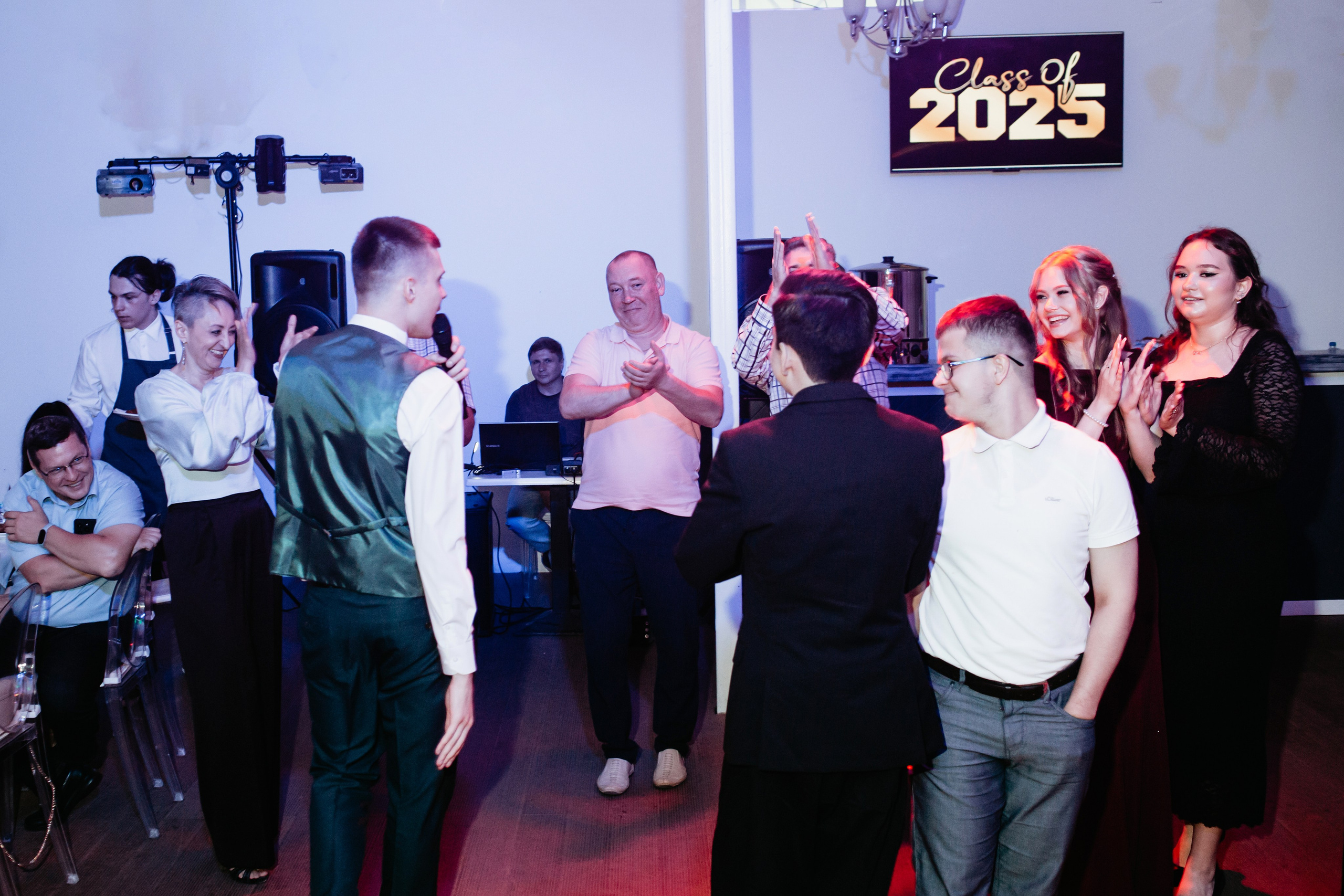 Выпускной 2025 (41 школа) 11 класс. Фотограф в Челябинске Ополихина Анна