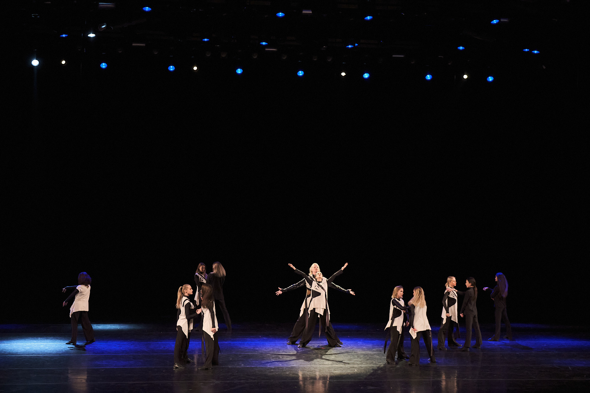 Узники времени, Свободный балет Терешкина