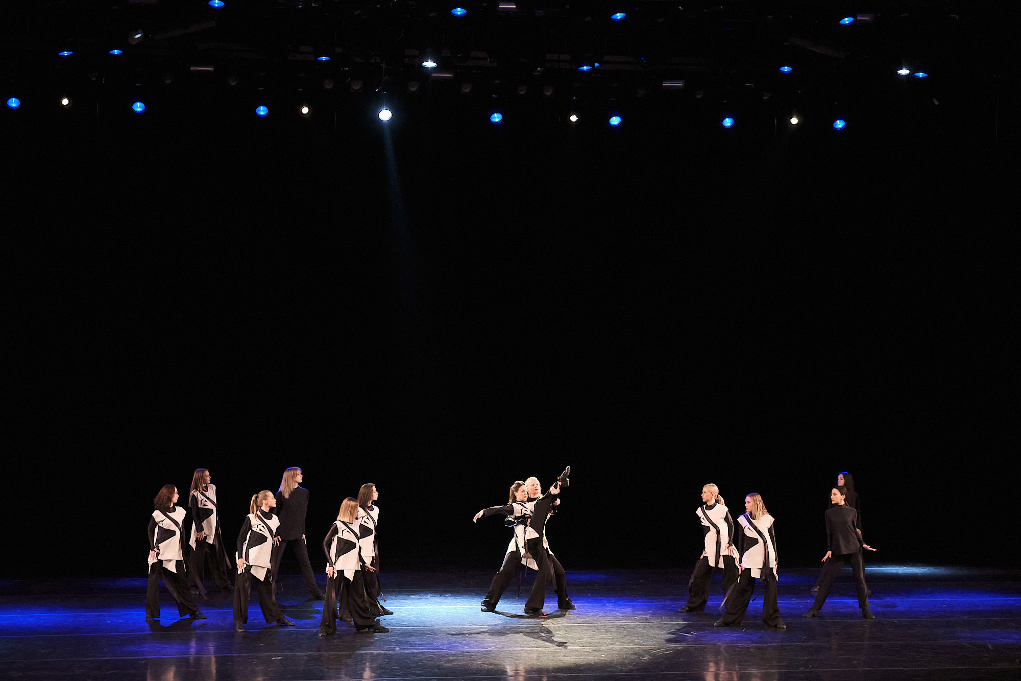 Узники времени, Свободный балет Терешкина