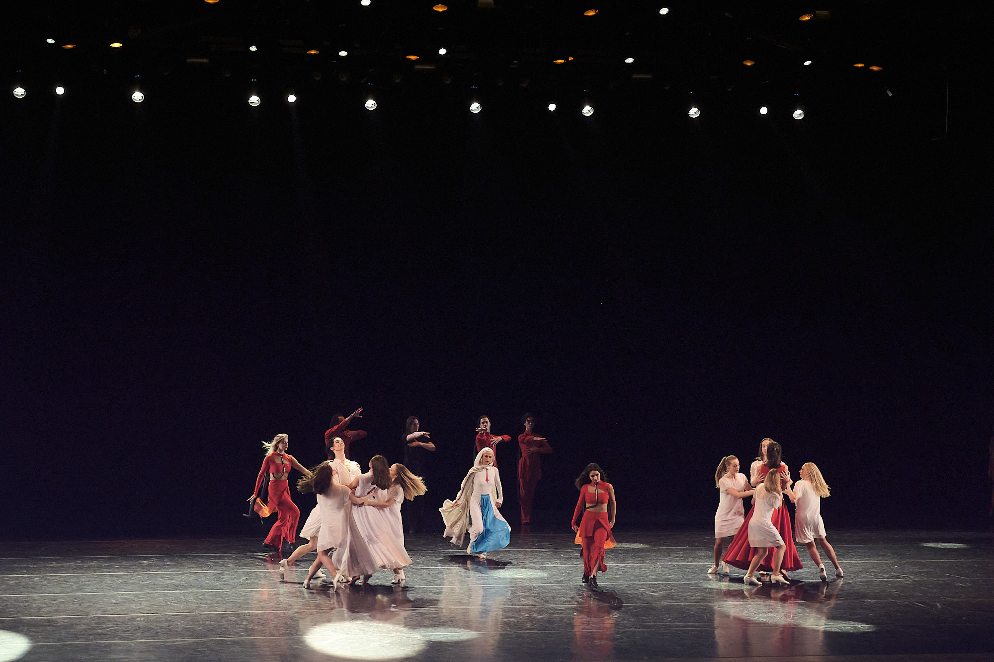 Узники времени, Свободный балет Терешкина