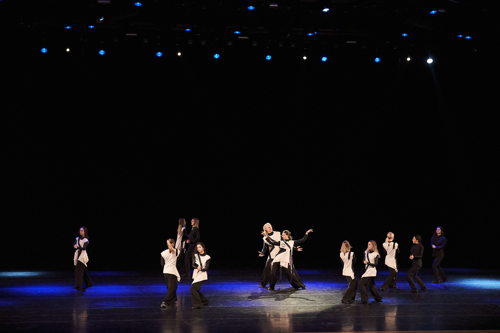 Узники времени, Свободный балет Терешкина