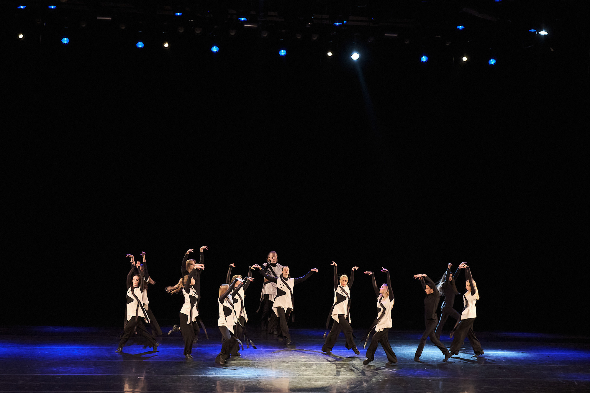 Узники времени, Свободный балет Терешкина