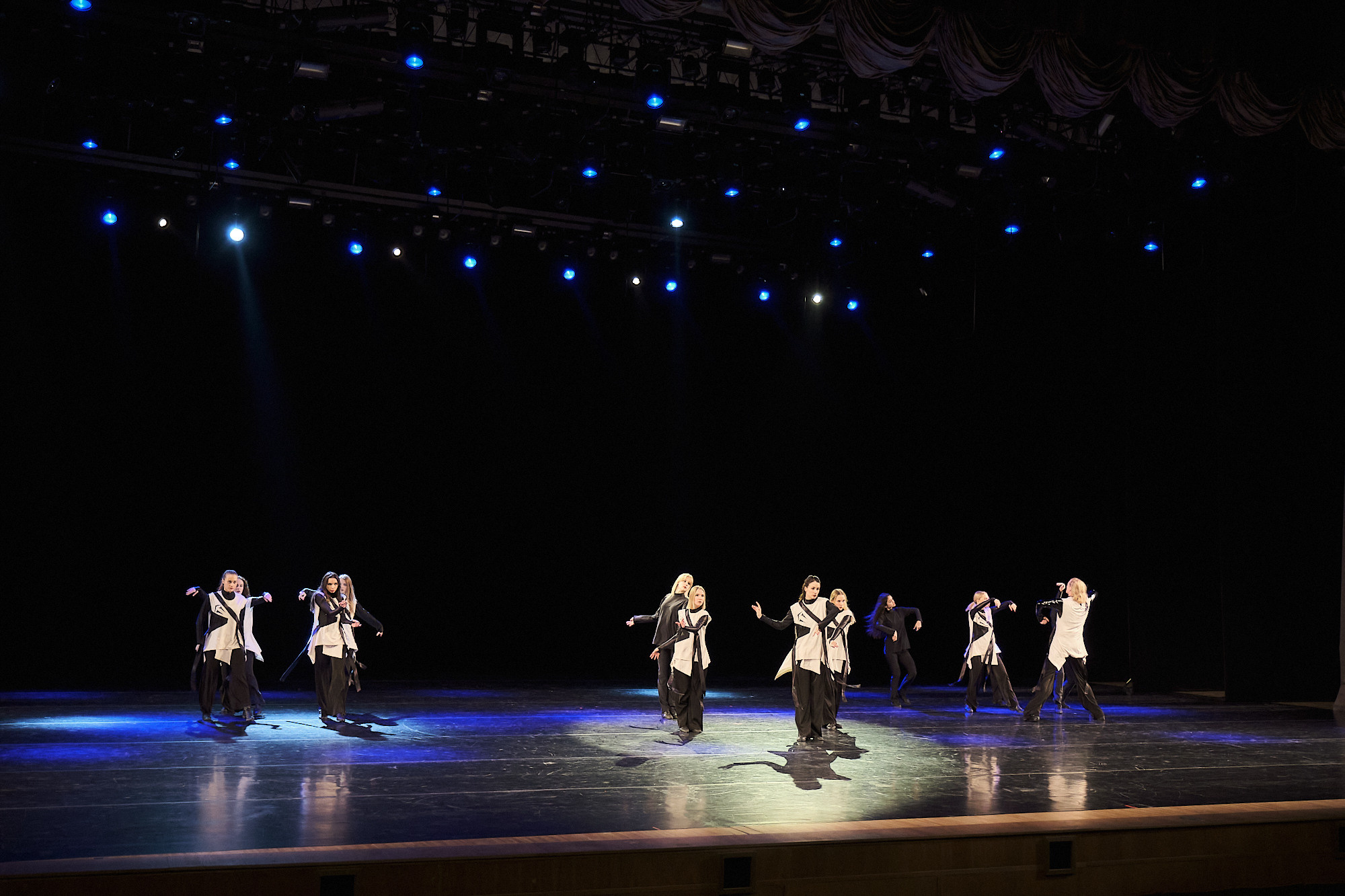 Узники времени, Свободный балет Терешкина