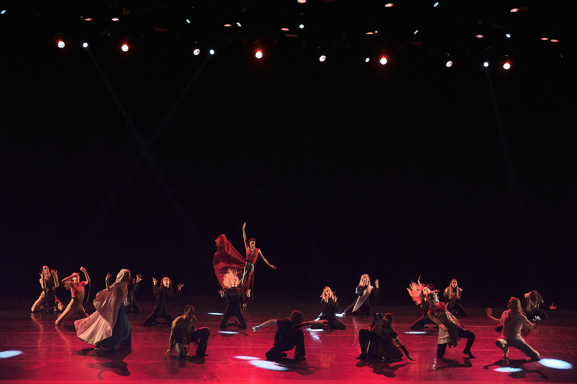 Узники времени, Свободный балет Терешкина