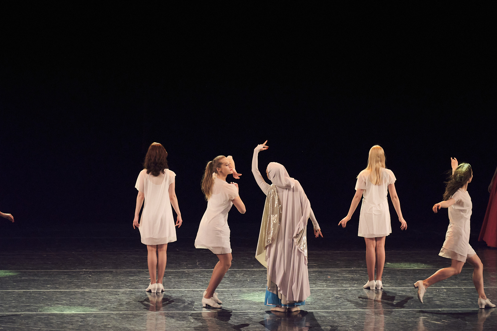 Узники времени, Свободный балет Терешкина