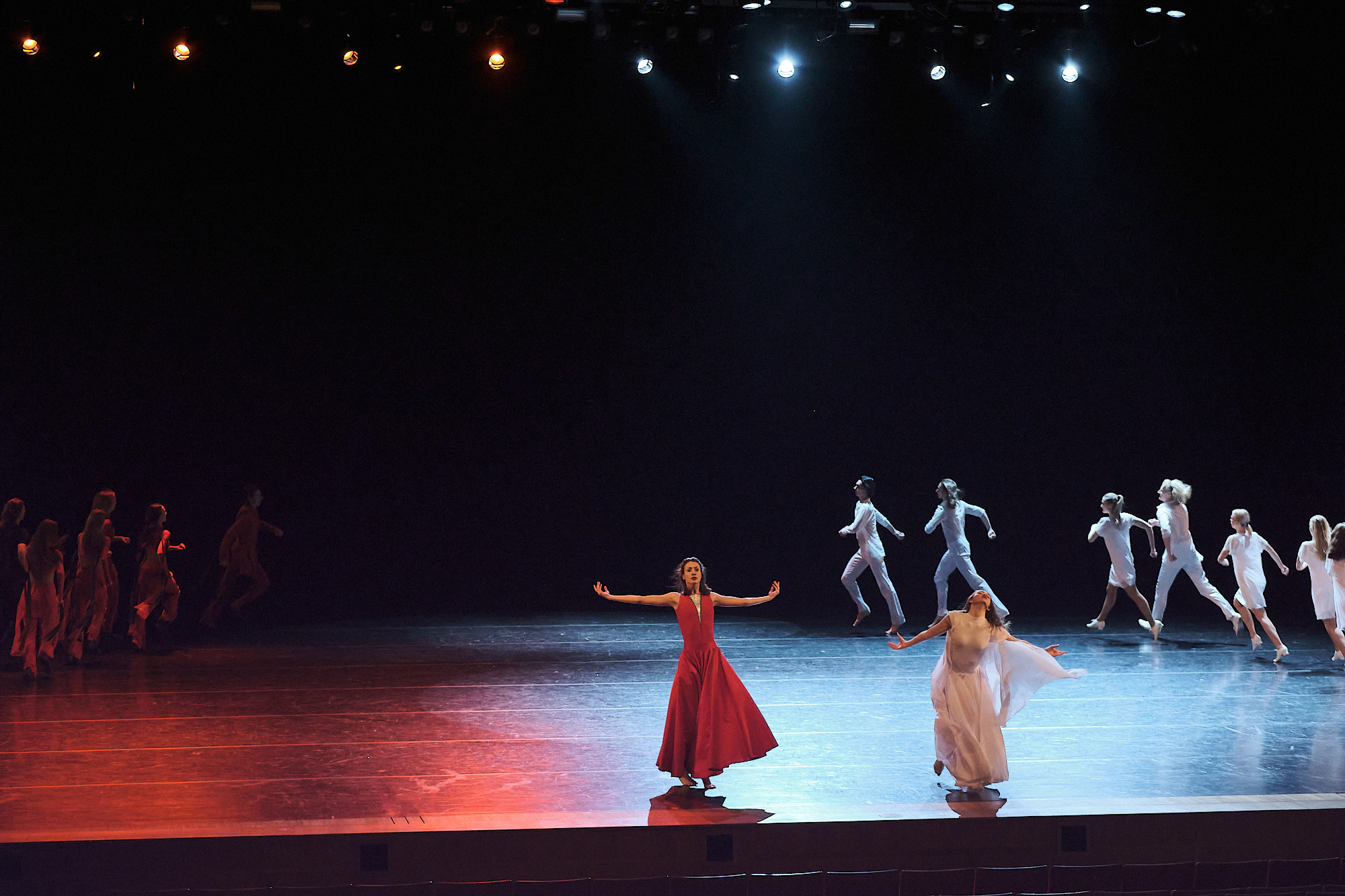 Узники времени, Свободный балет Терешкина