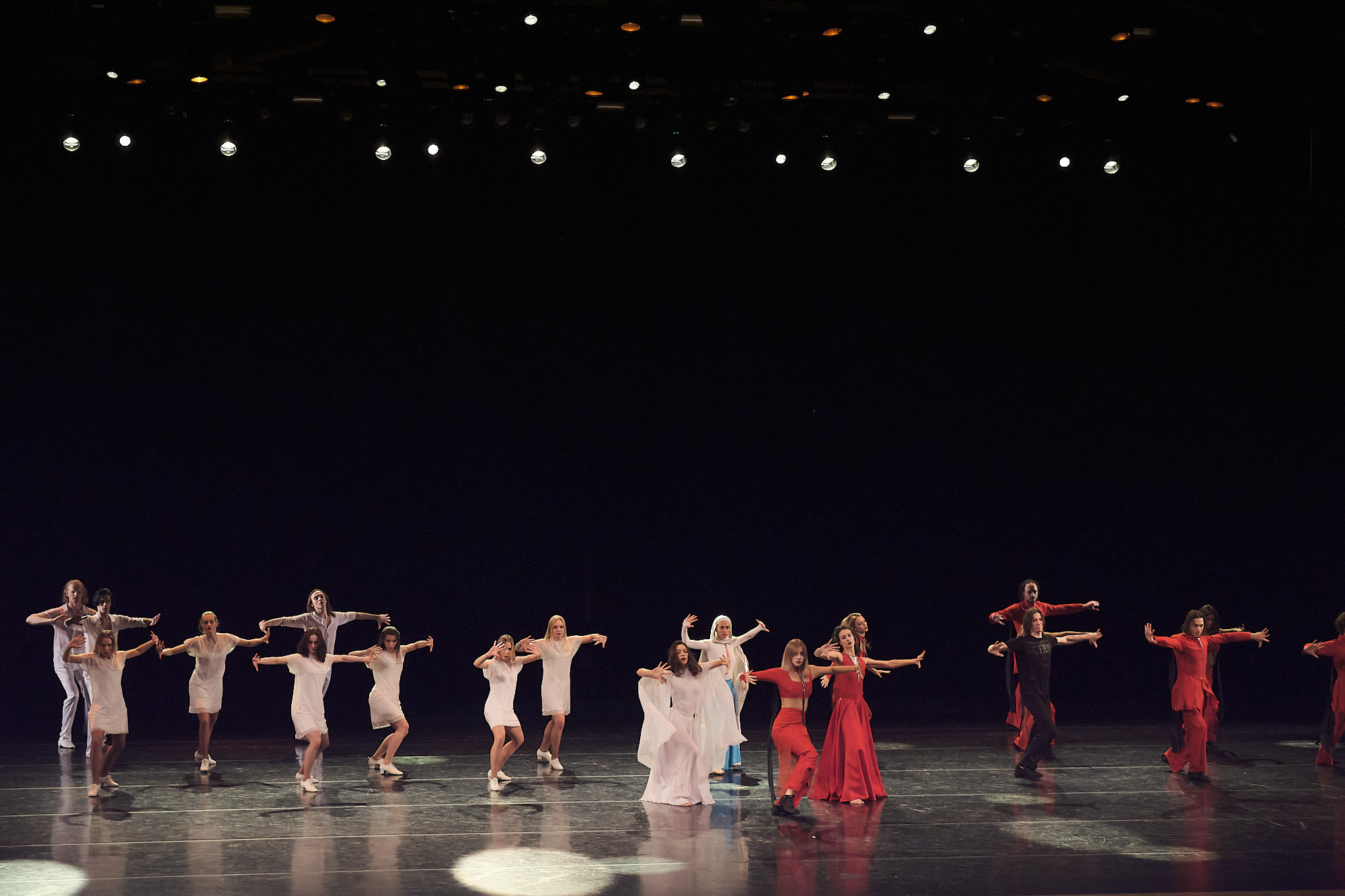 Узники времени, Свободный балет Терешкина