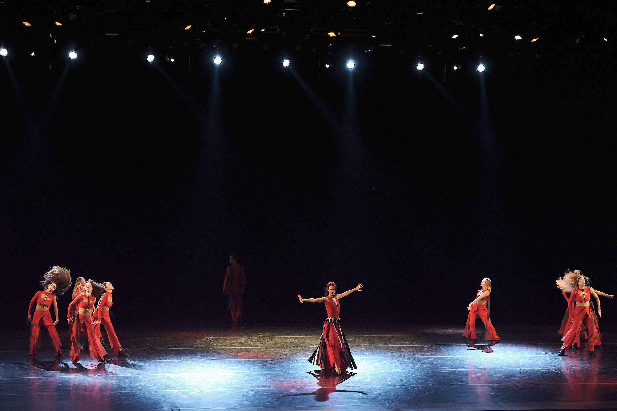 Узники времени, Свободный балет Терешкина