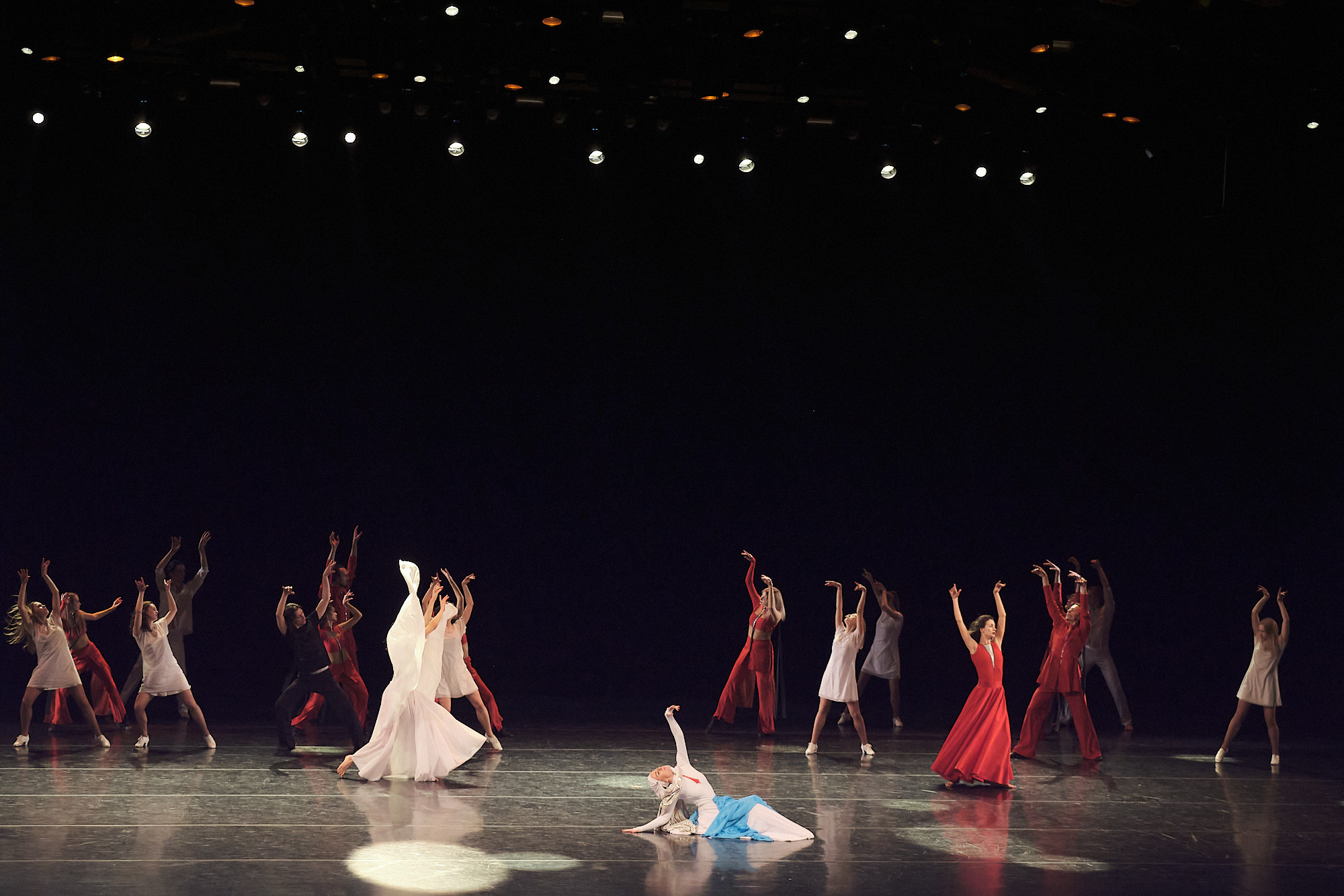 Узники времени, Свободный балет Терешкина