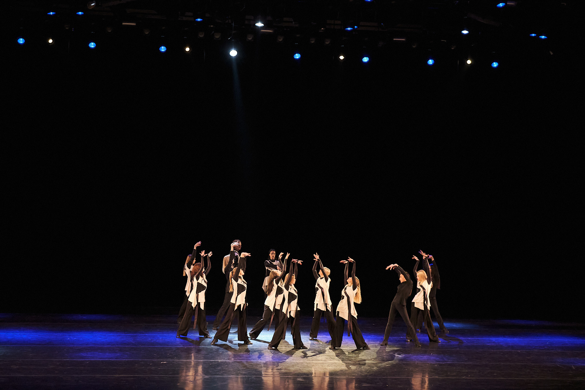 Узники времени, Свободный балет Терешкина