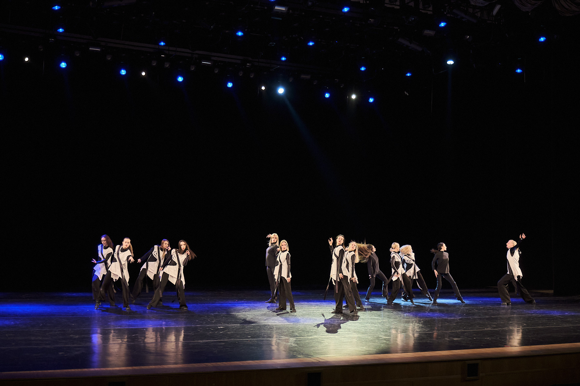 Узники времени, Свободный балет Терешкина