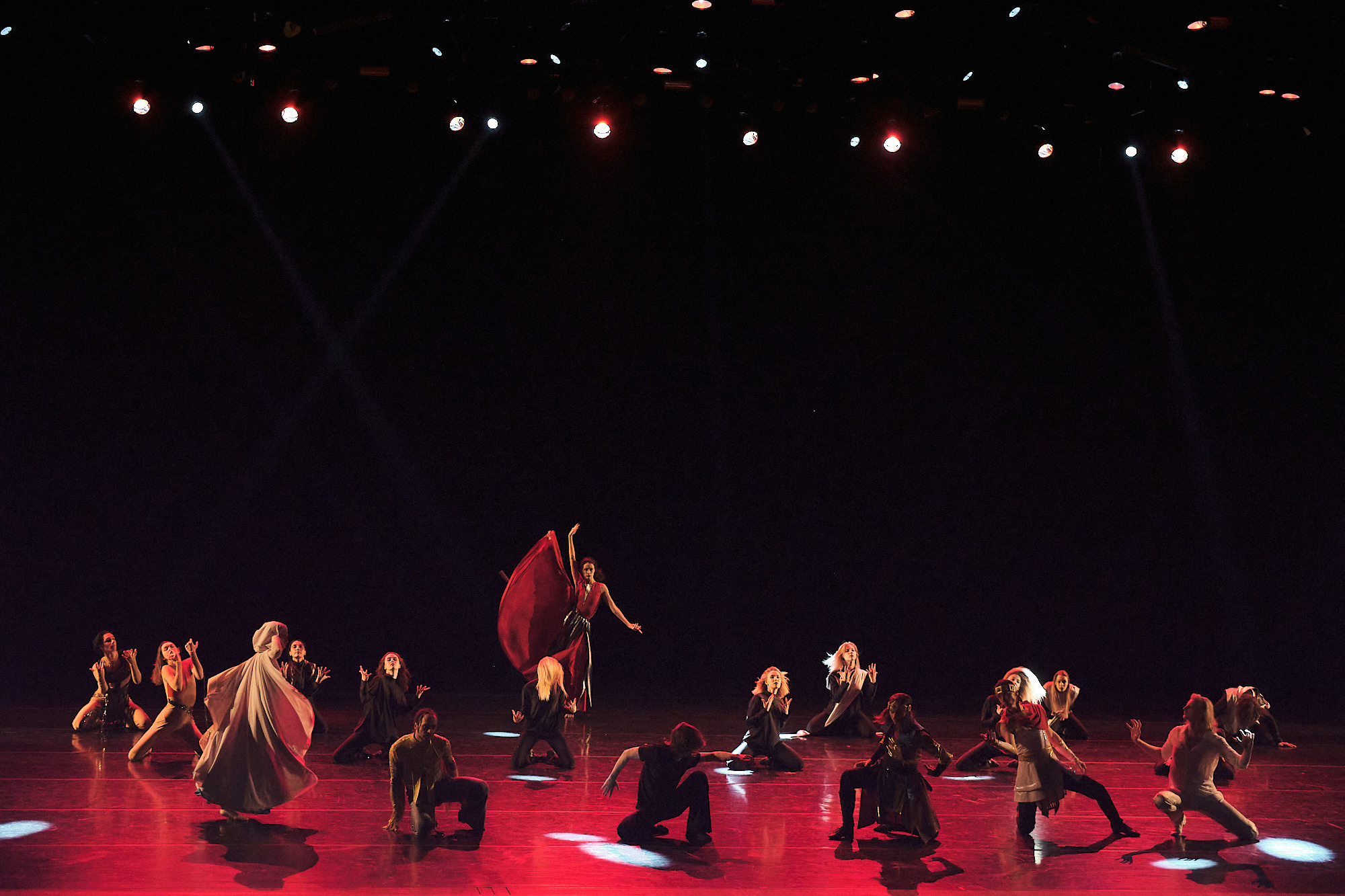 Узники времени, Свободный балет Терешкина