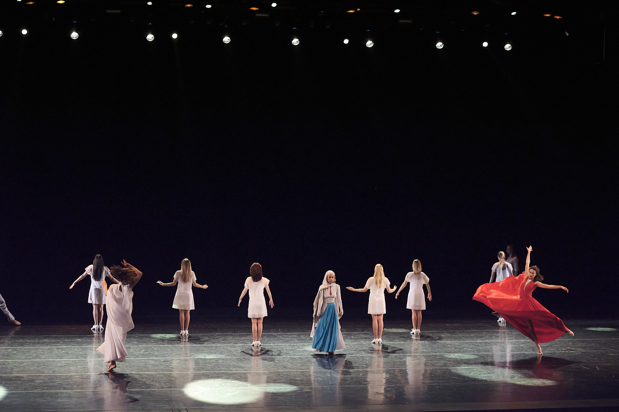 Узники времени, Свободный балет Терешкина