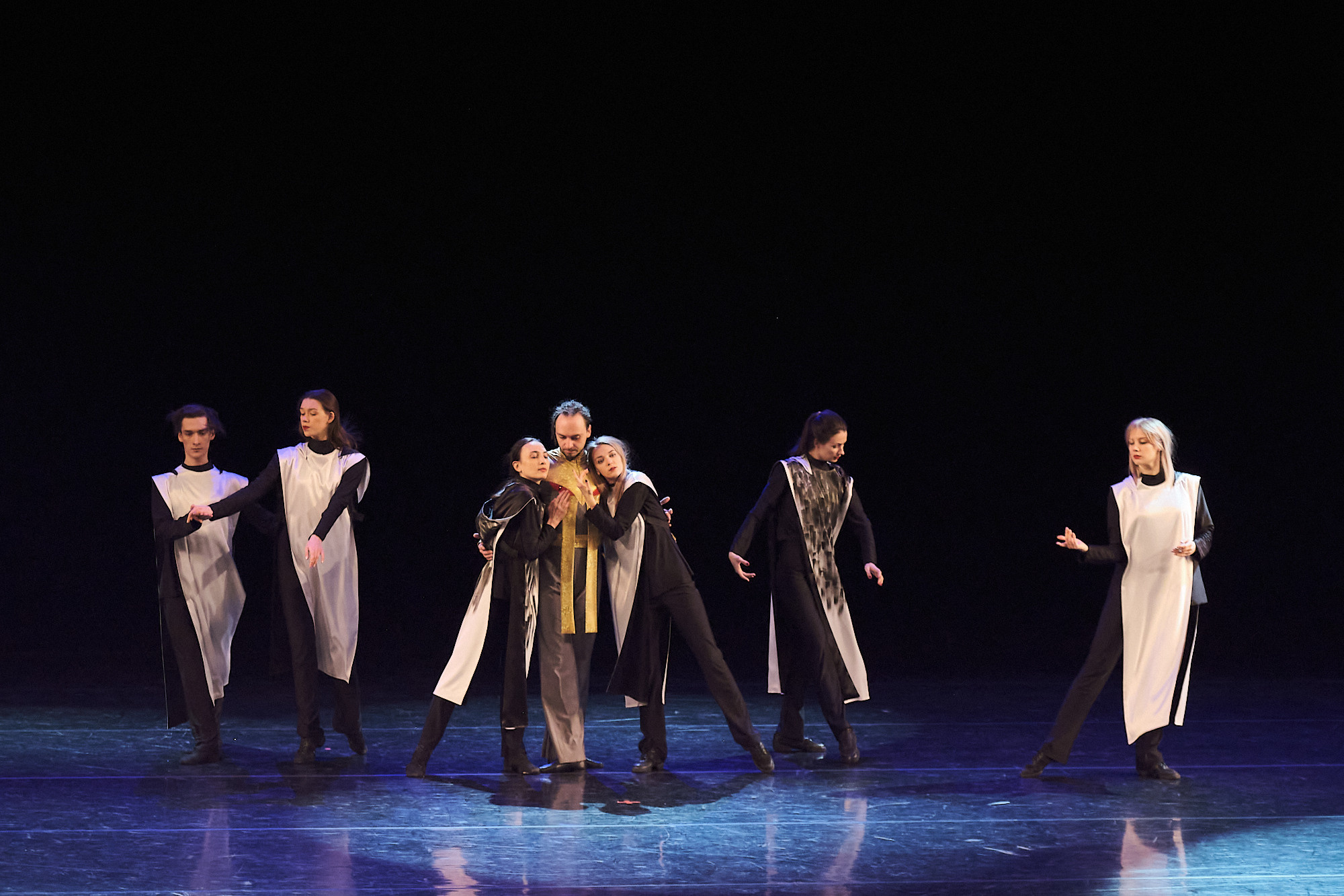 Узники времени, Свободный балет Терешкина