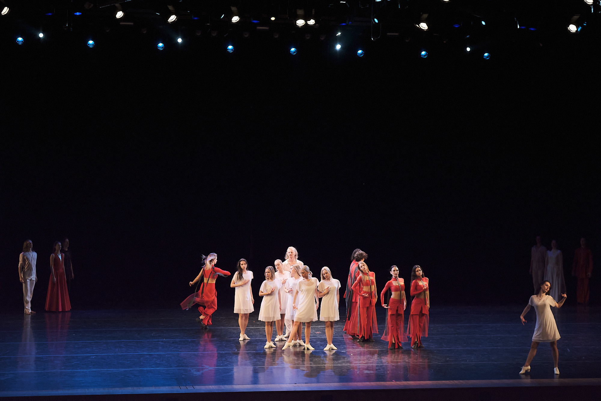 Узники времени, Свободный балет Терешкина