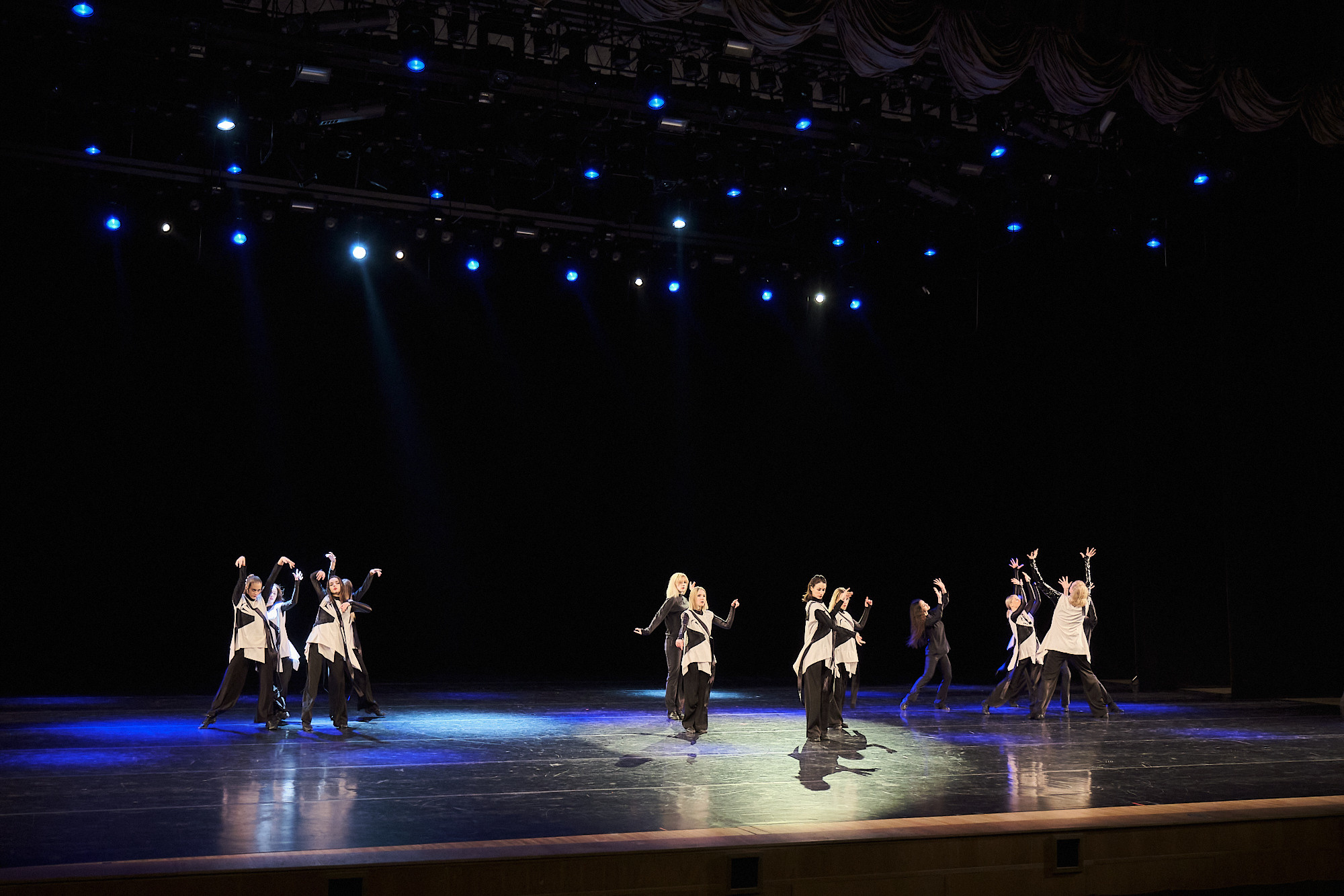 Узники времени, Свободный балет Терешкина