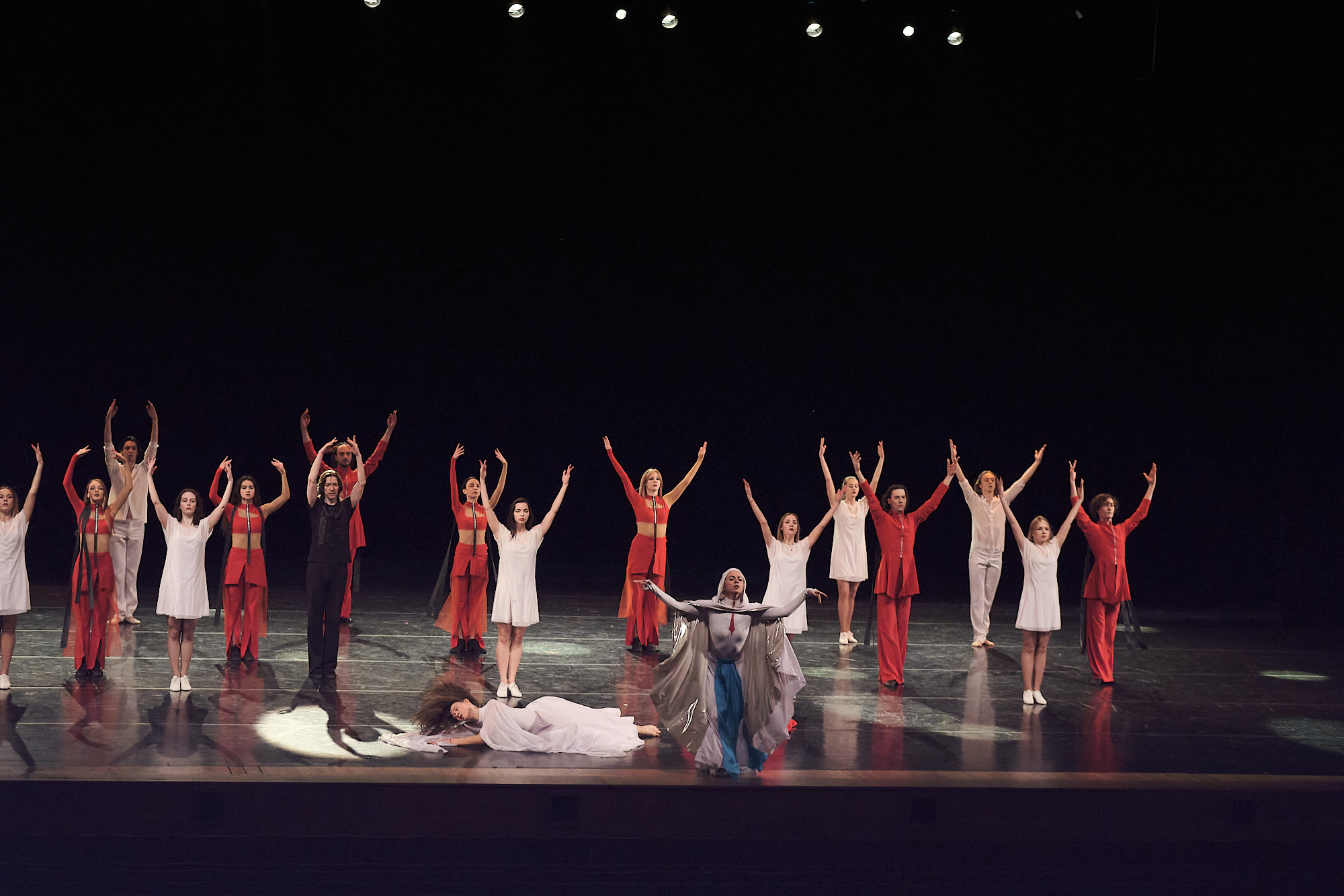 Узники времени, Свободный балет Терешкина