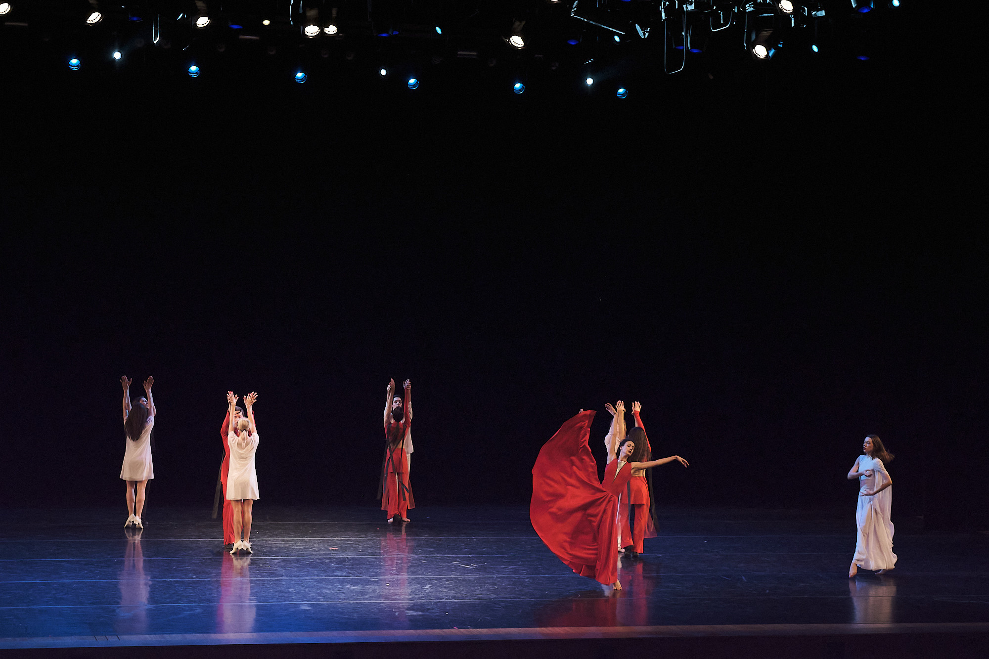 Узники времени, Свободный балет Терешкина