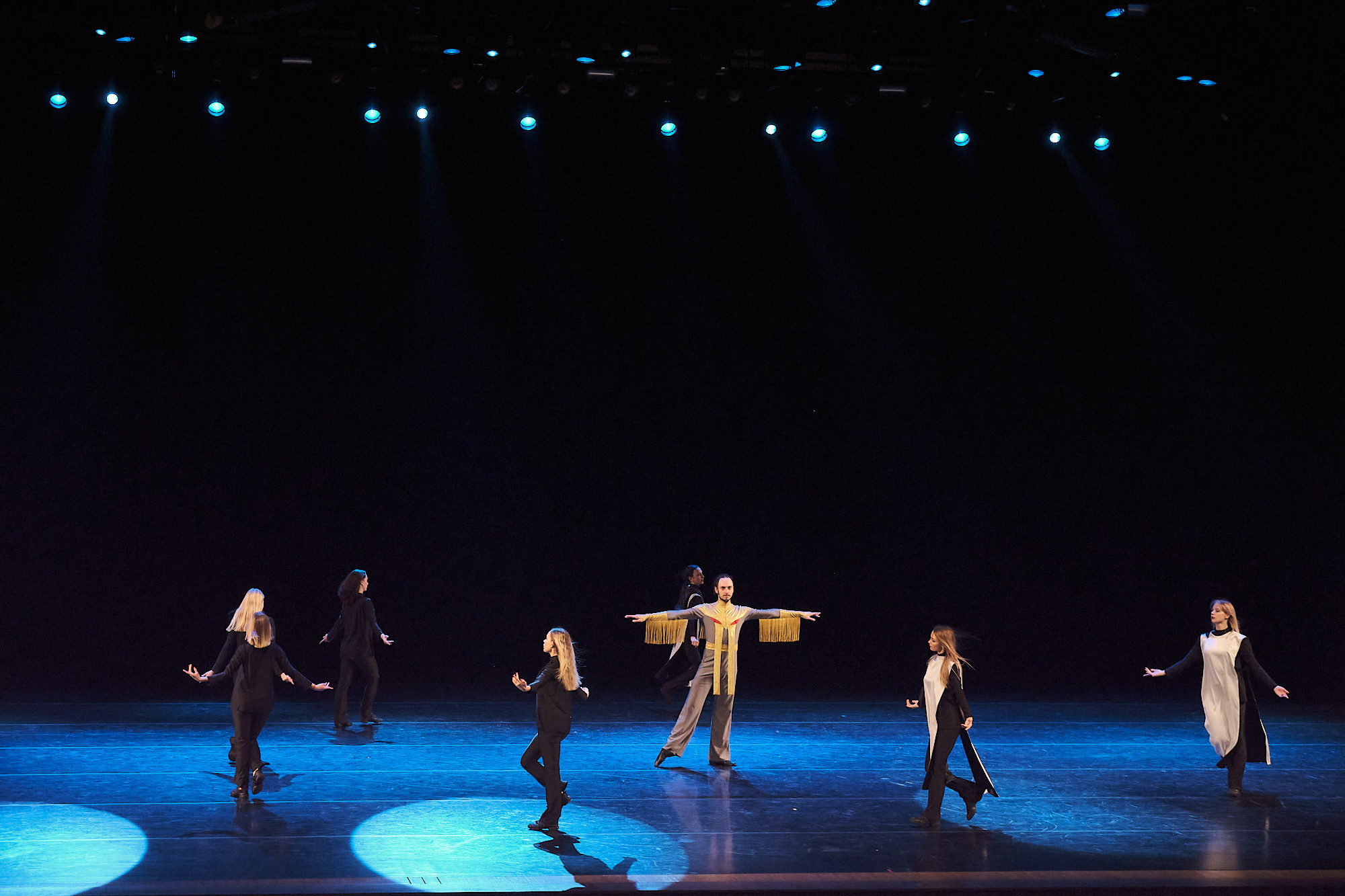 Узники времени, Свободный балет Терешкина