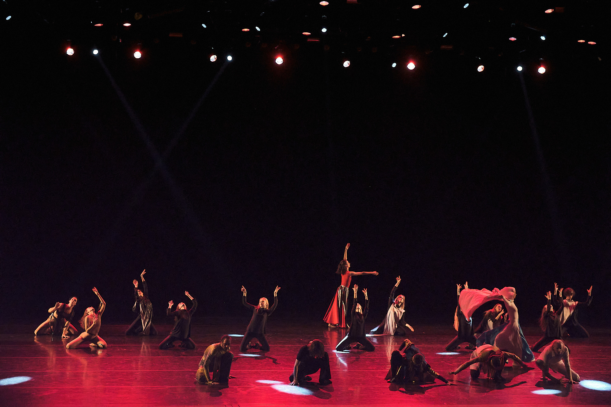 Узники времени, Свободный балет Терешкина