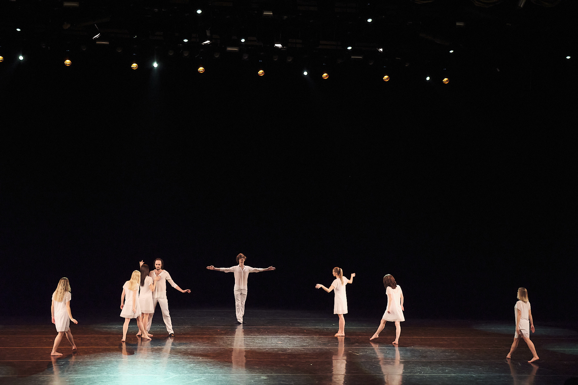 Узники времени, Свободный балет Терешкина