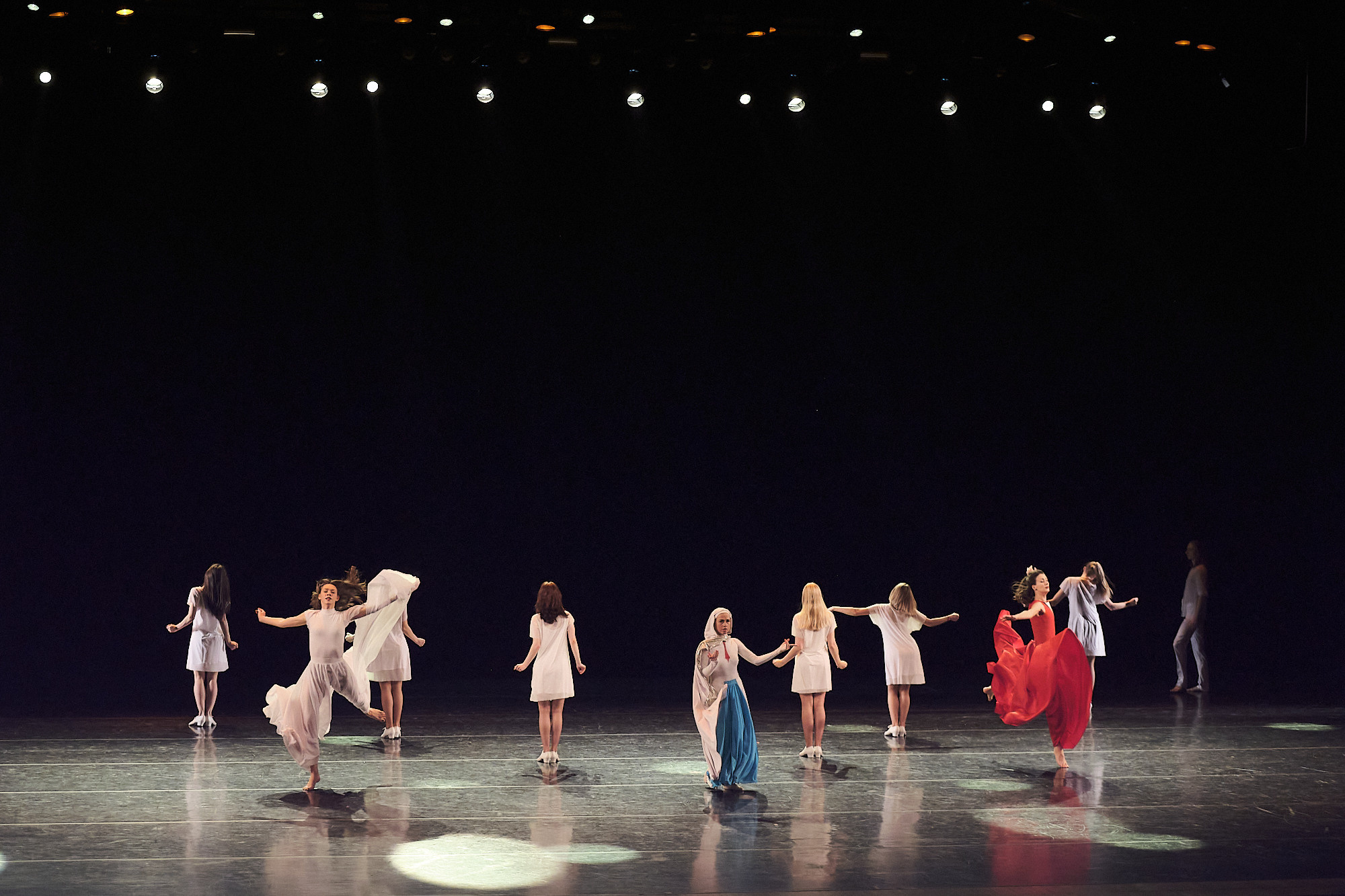 Узники времени, Свободный балет Терешкина