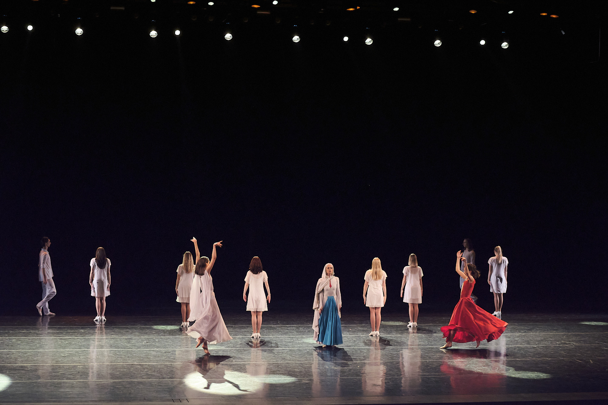 Узники времени, Свободный балет Терешкина