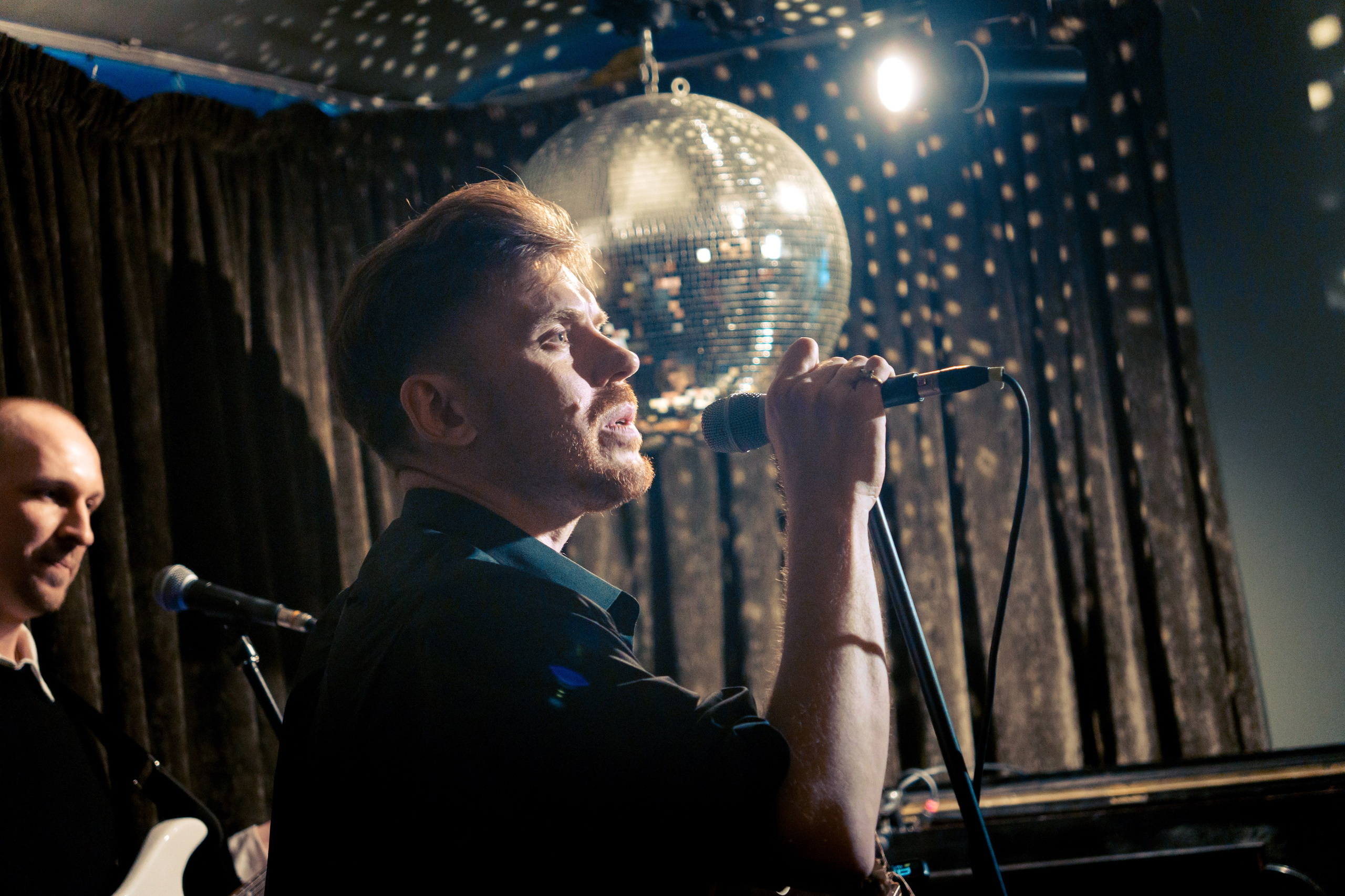 Концерт группы Тони Мак в кабаре Шум. Фотограф в Санкт-Петербурге Ибрагимова Алина