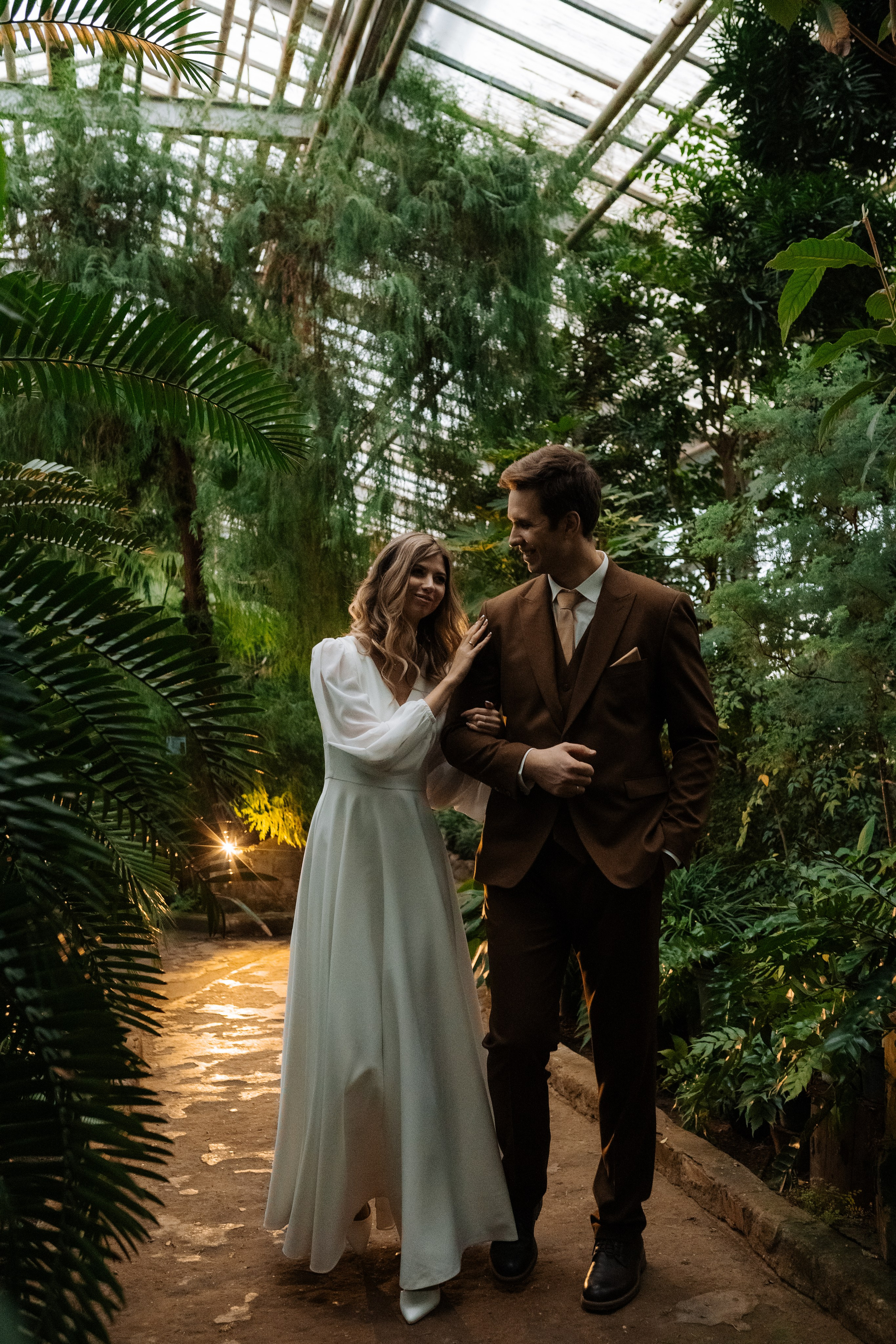 Свадебная фотосессия в оранжерее, Москва. Свадебный фотограф в Москве Анна Полушина