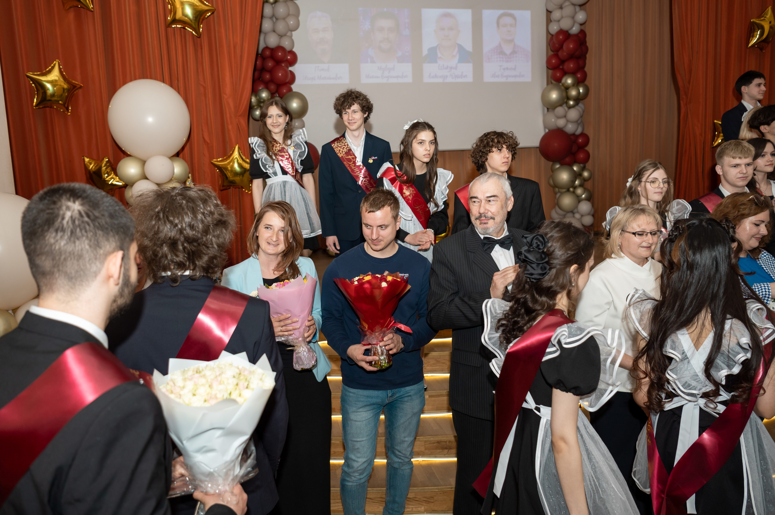 Школа № 760 имени А. П. Маресьева, Выпускной 11 класс. 2026 г. Детский и семейный фотограф г. Москва Оксана Катаджи ☘