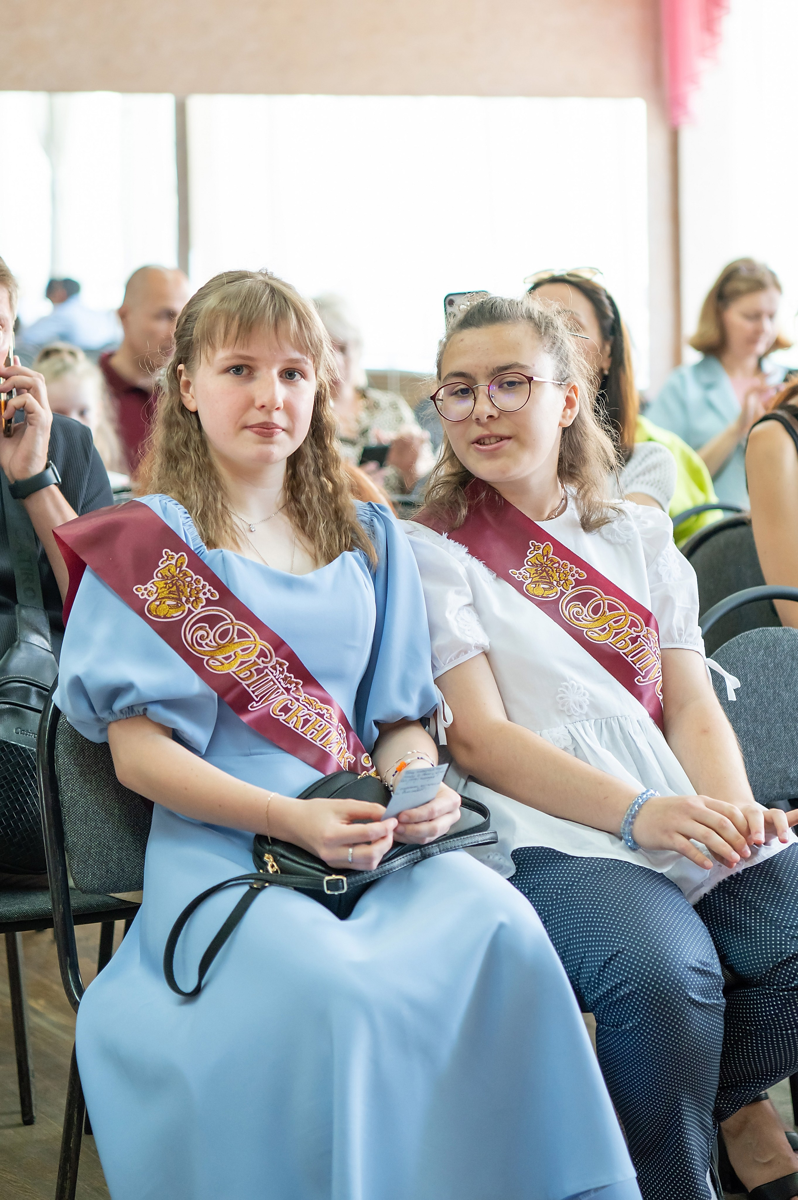 Выпускной 9 класс. Гимназия № 13 г. Долгопрудный. Детский и семейный фотограф г. Москва Оксана Катаджи ☘