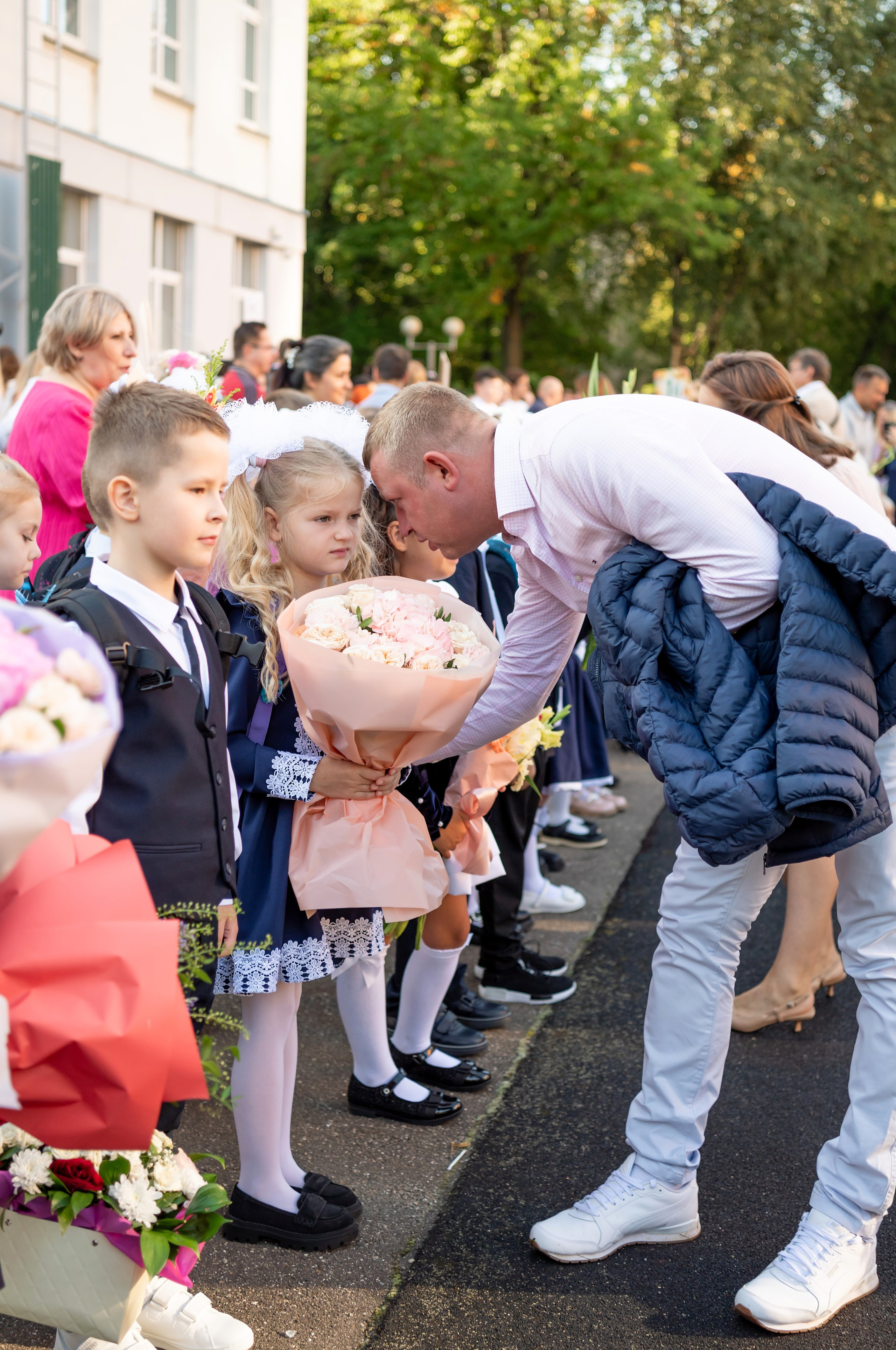 1 сентября. Линейка. Школа 2097. Детский и семейный фотограф г. Москва Оксана Катаджи ☘