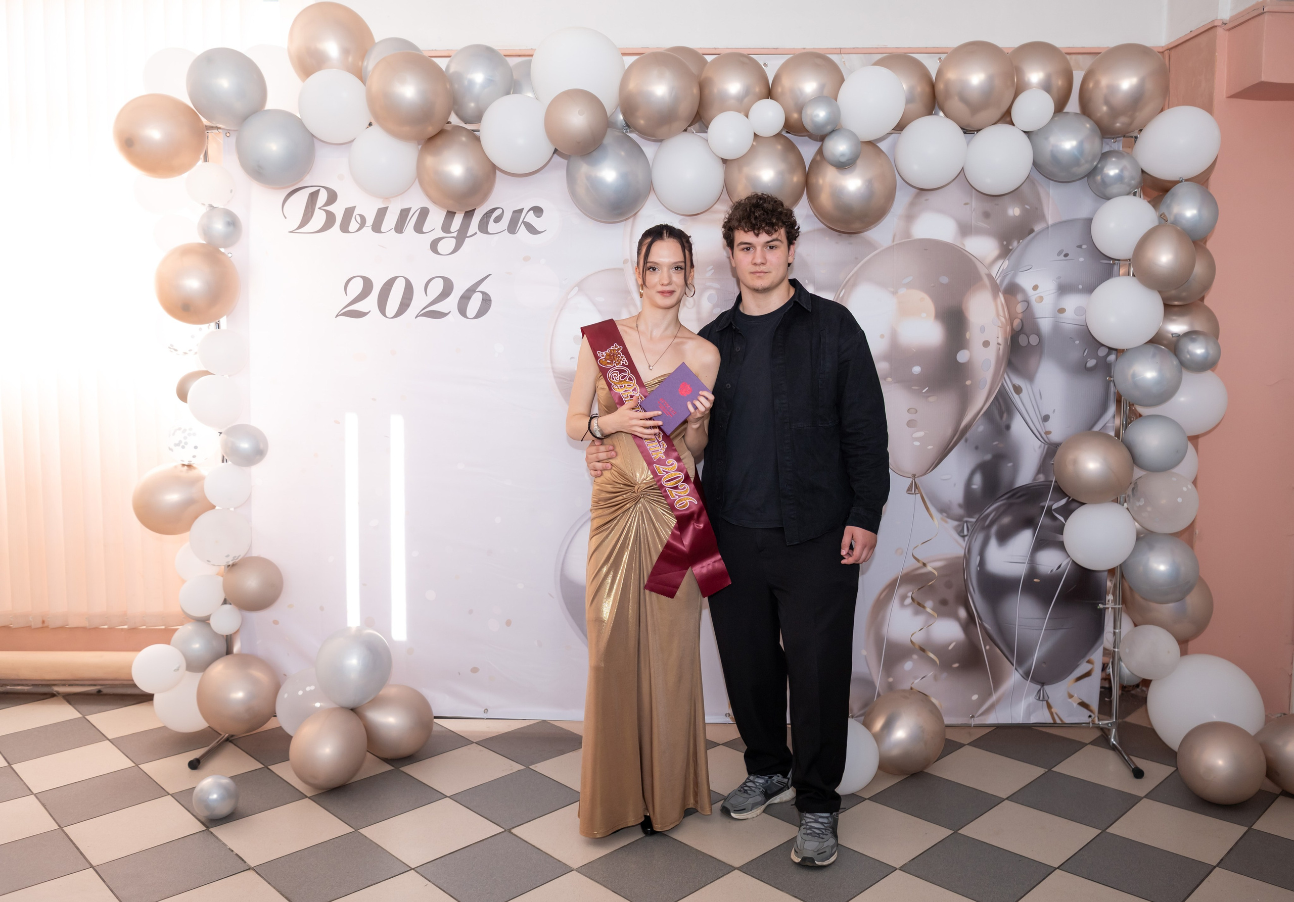 Выпускной 9 класс. Гимназия № 13 г. Долгопрудный. Детский и семейный фотограф г. Москва Оксана Катаджи ☘