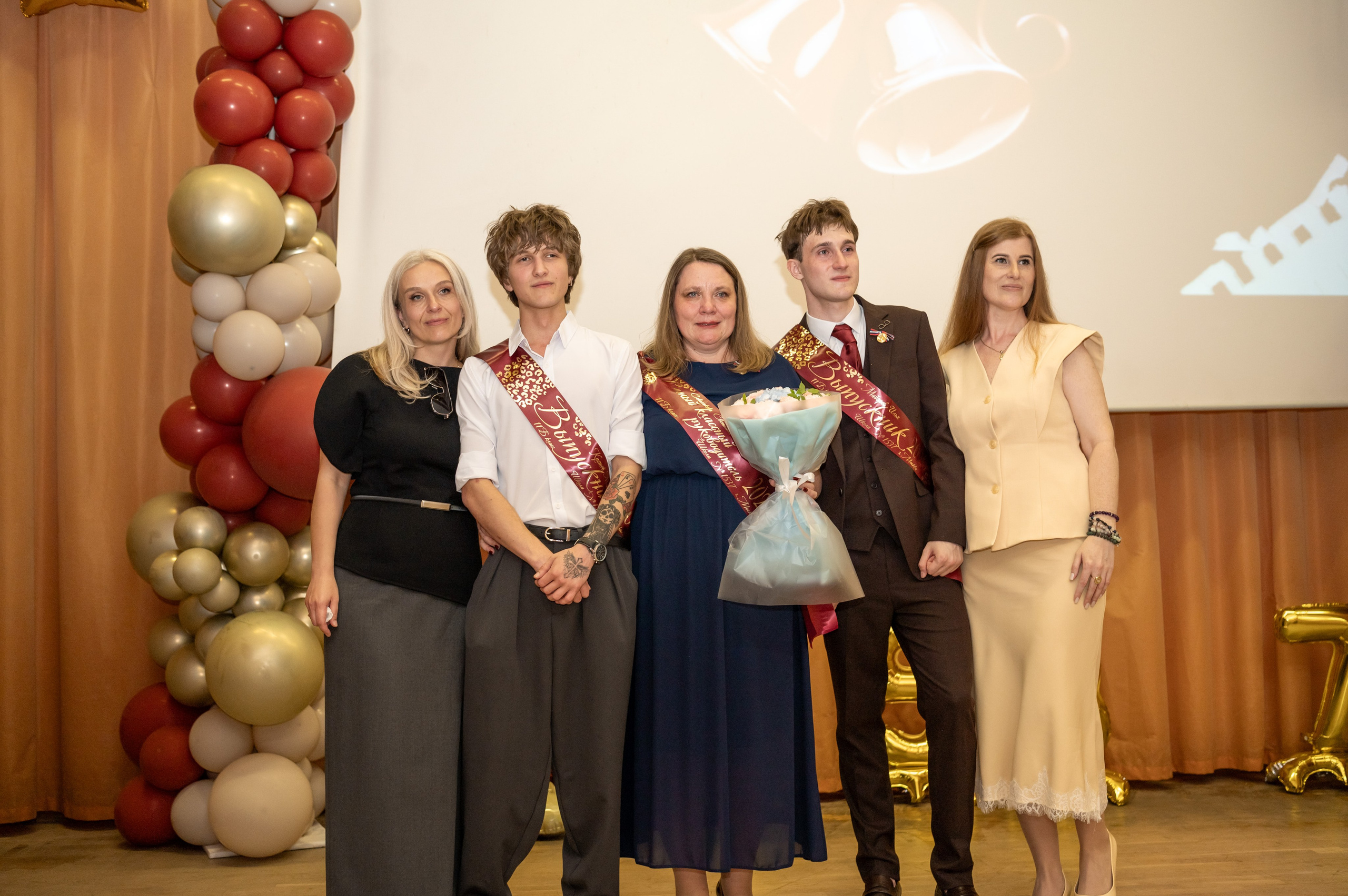 Школа № 760 имени А. П. Маресьева, Выпускной 11 класс. 2026 г. Детский и семейный фотограф г. Москва Оксана Катаджи ☘