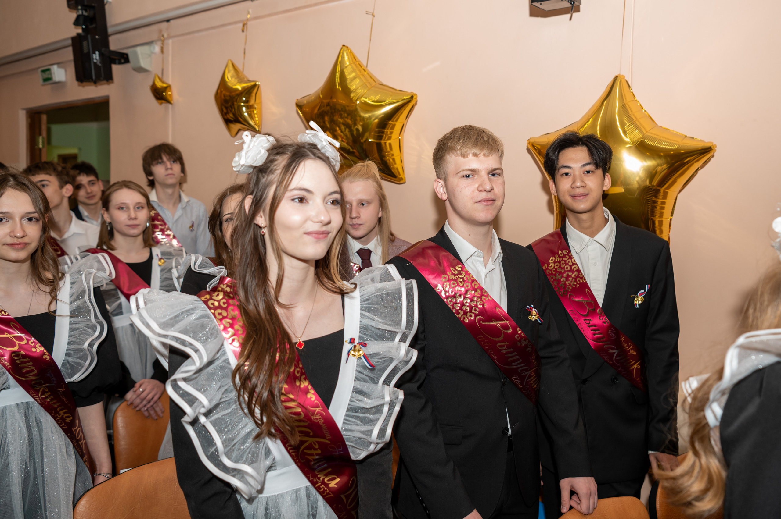 Школа № 760 имени А. П. Маресьева, Выпускной 11 класс. 2026 г. Детский и семейный фотограф г. Москва Оксана Катаджи ☘
