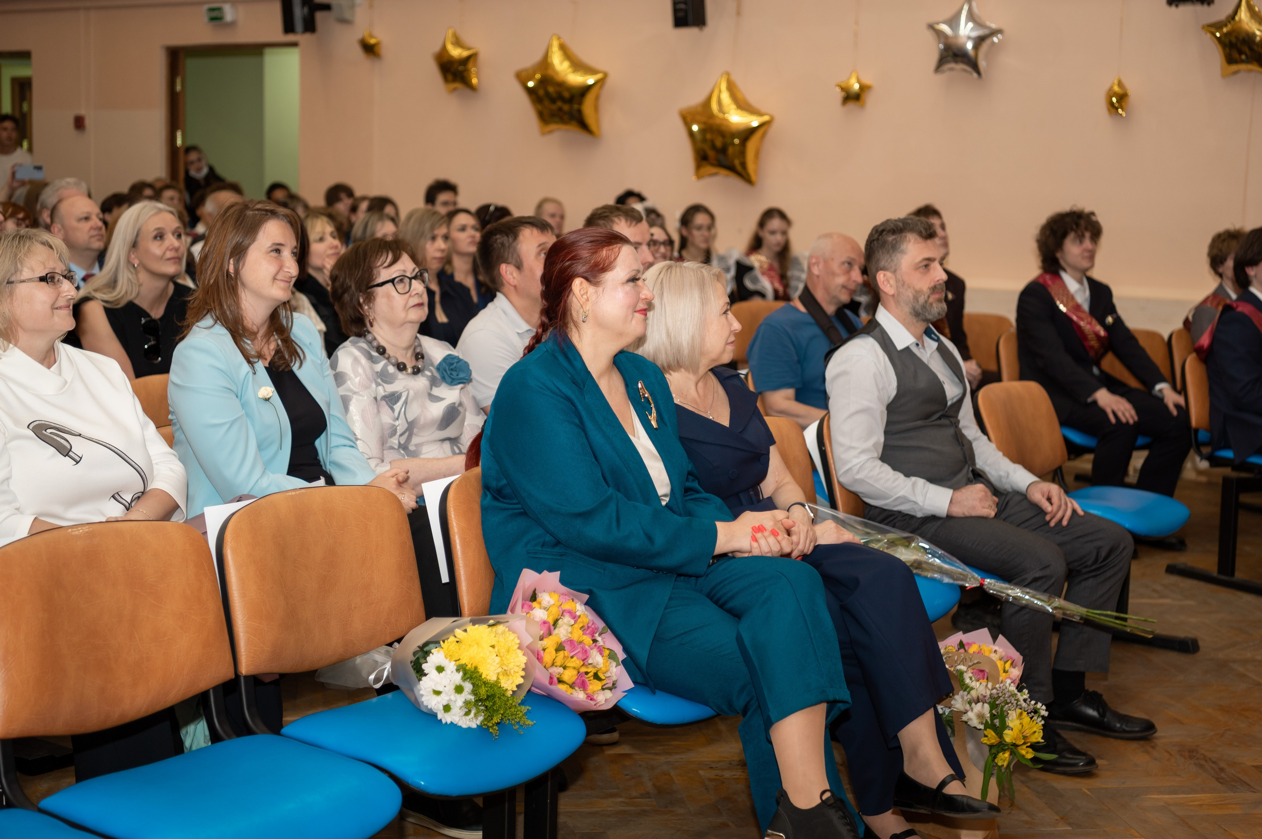 Школа № 760 имени А. П. Маресьева, Выпускной 11 класс. 2026 г. Детский и семейный фотограф г. Москва Оксана Катаджи ☘