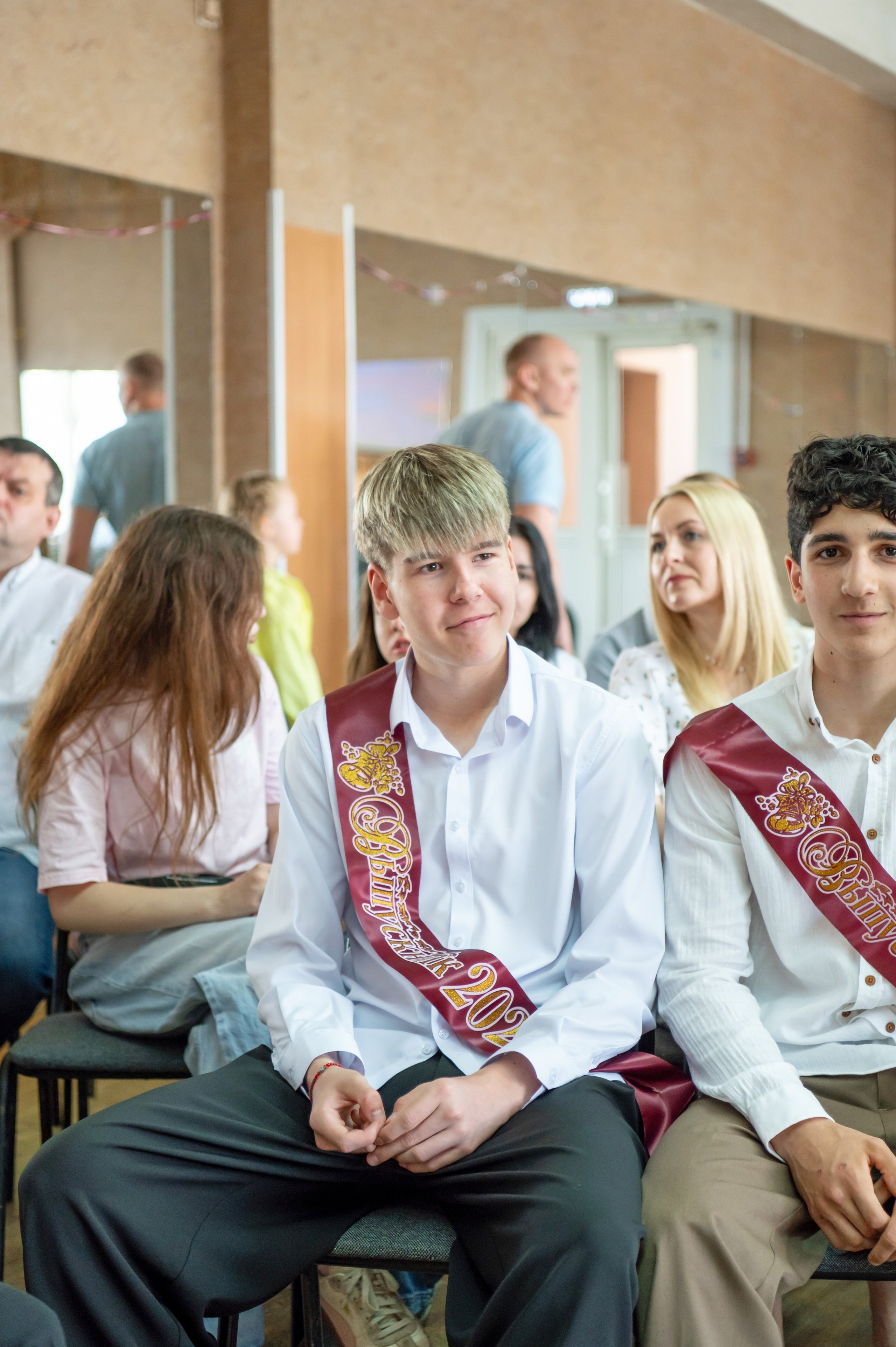 Выпускной 9 класс. Гимназия № 13 г. Долгопрудный. Детский и семейный фотограф г. Москва Оксана Катаджи ☘