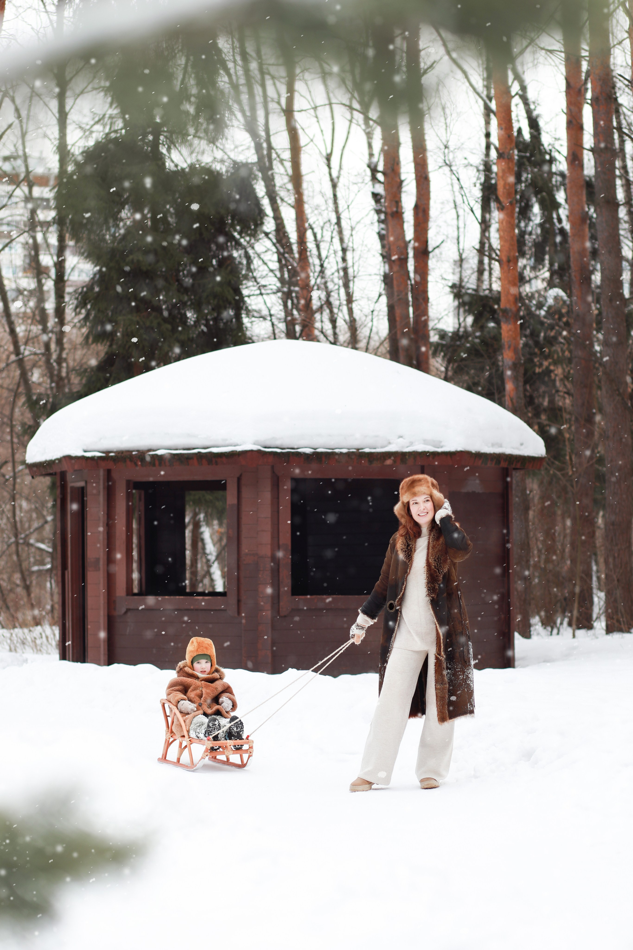 Деревня Бибирево мама и сын. Детский и семейный фотограф г. Москва Оксана Катаджи