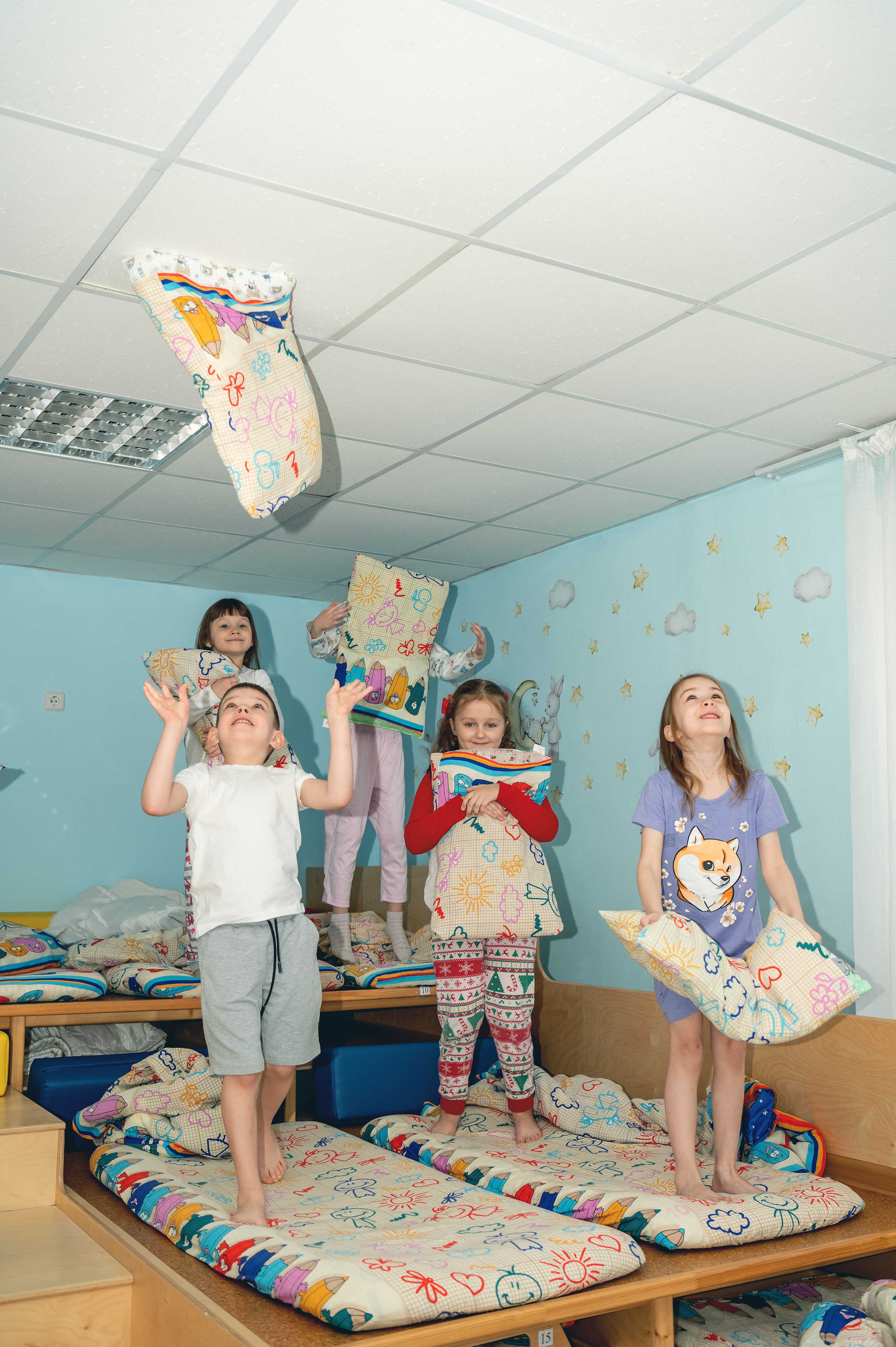 Фотосессия в детском саду для выпускных фотоальбомов. Детский и семейный фотограф г. Москва Оксана Катаджи ☘
