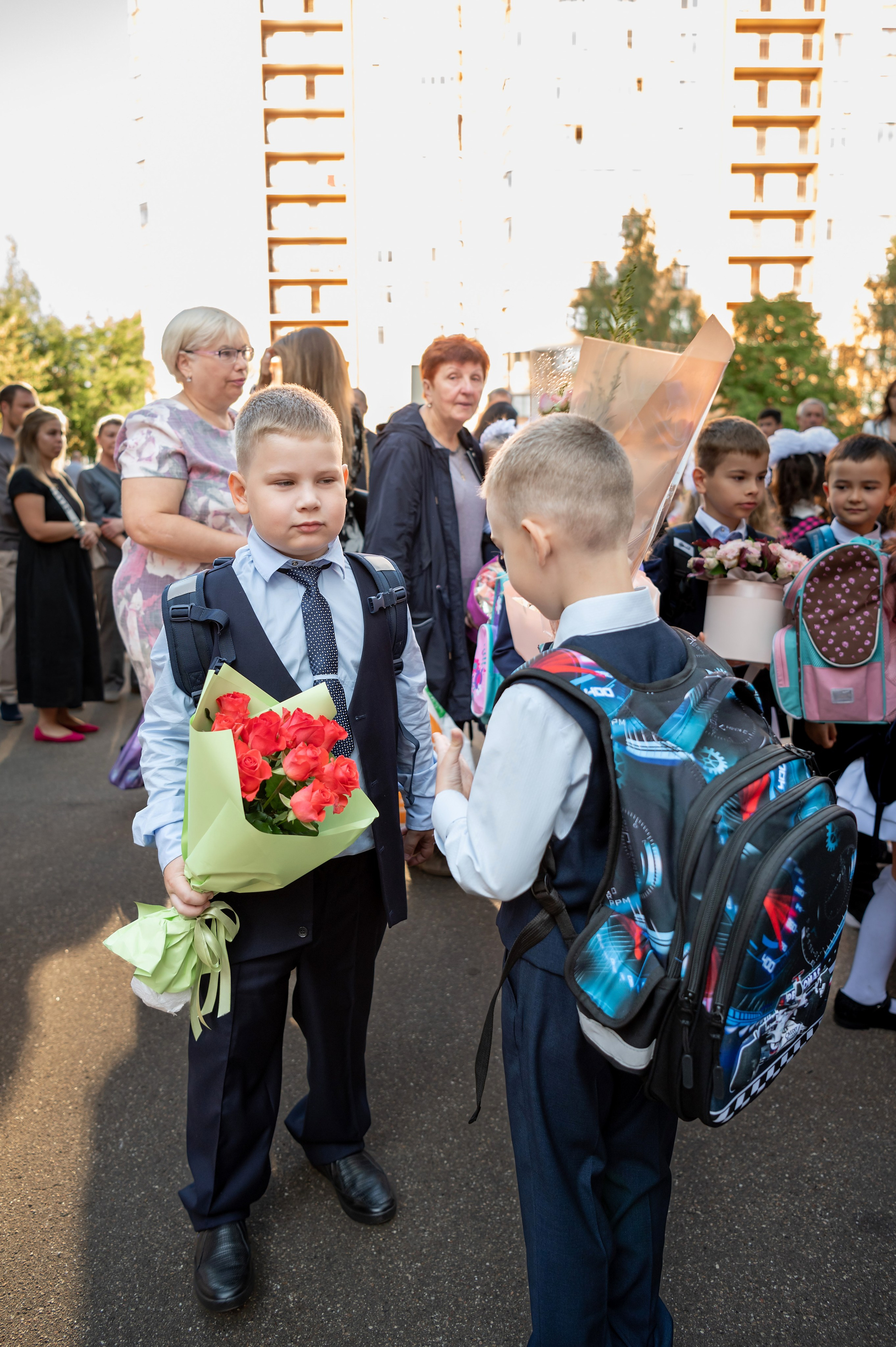 1 сентября. Линейка. Школа 2097. Детский и семейный фотограф г. Москва Оксана Катаджи ☘