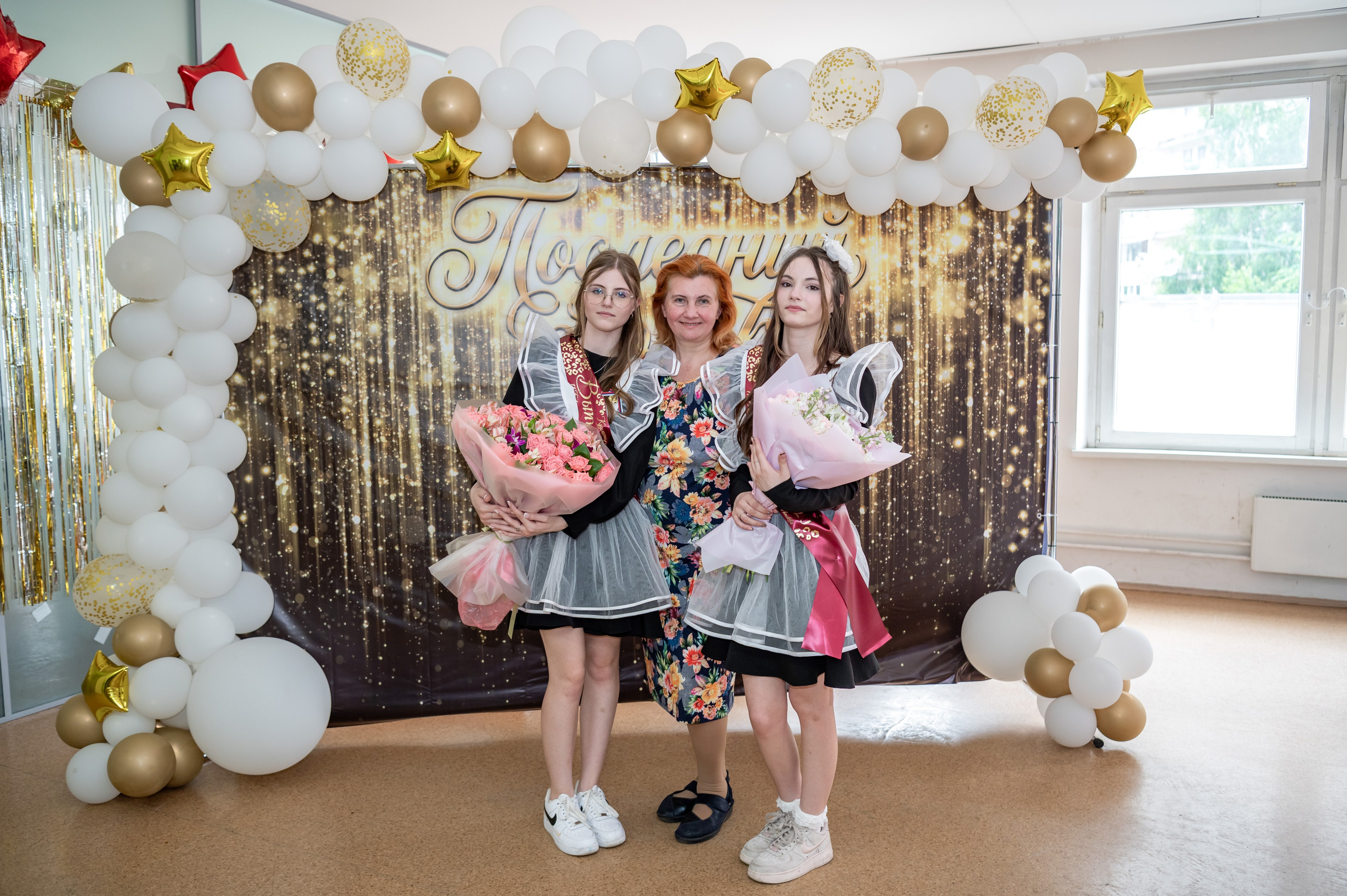 Школа № 760 имени А. П. Маресьева, Выпускной 11 класс. 2026 г. Детский и семейный фотограф г. Москва Оксана Катаджи ☘