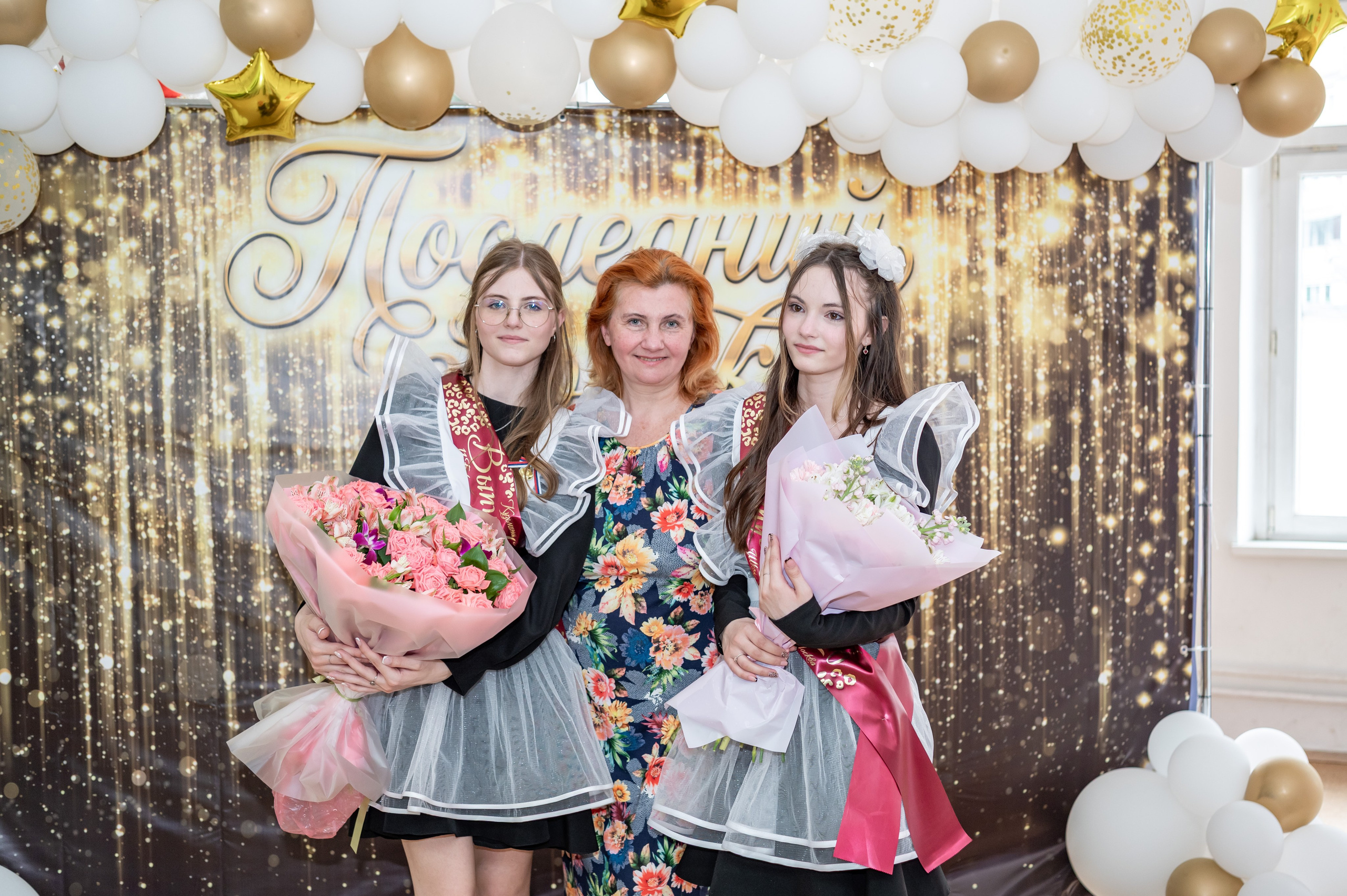 Школа № 760 имени А. П. Маресьева, Выпускной 11 класс. 2026 г. Детский и семейный фотограф г. Москва Оксана Катаджи ☘