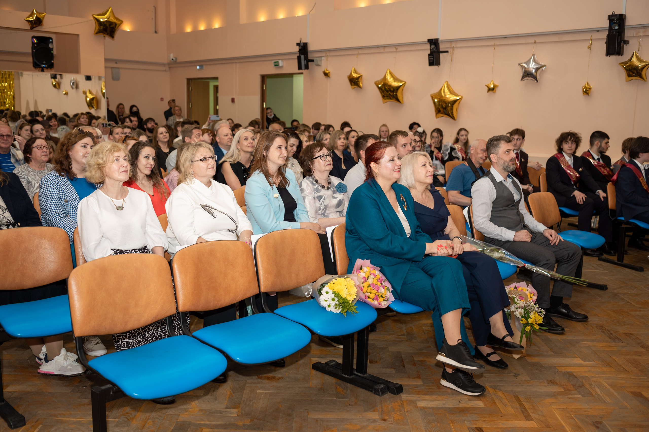 Школа № 760 имени А. П. Маресьева, Выпускной 11 класс. 2026 г. Детский и семейный фотограф г. Москва Оксана Катаджи ☘