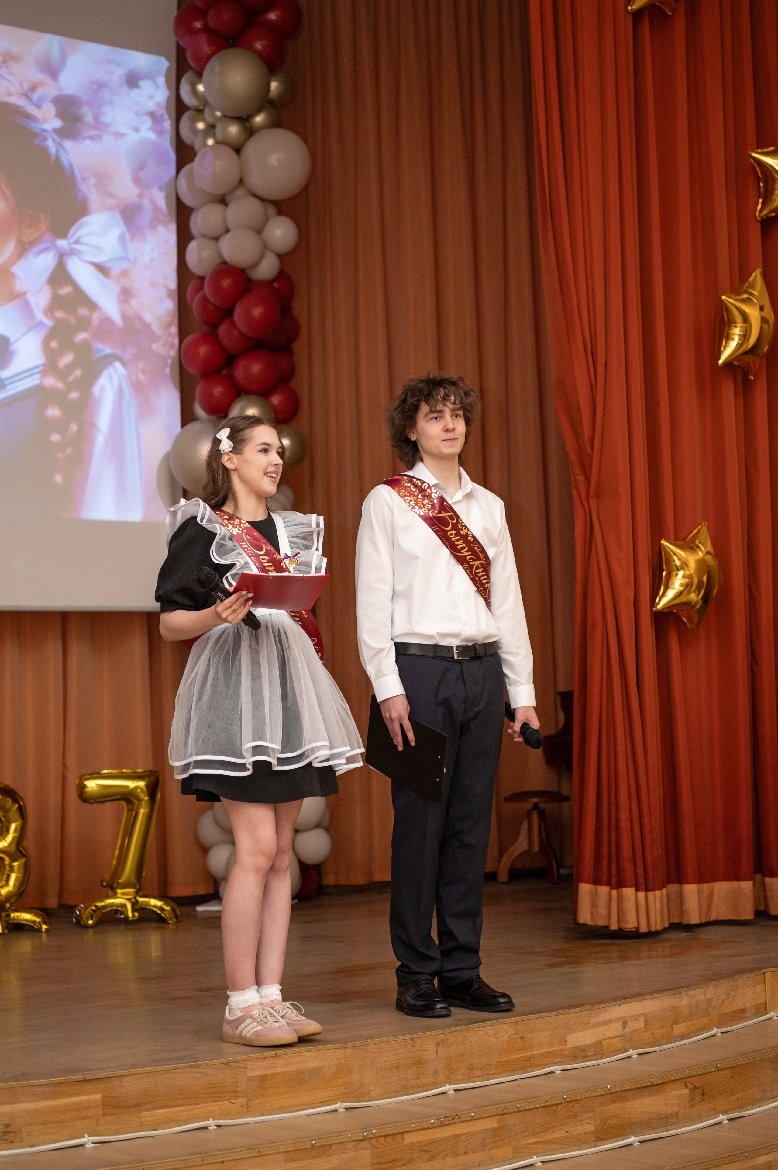 Школа № 760 имени А. П. Маресьева, Выпускной 11 класс. 2026 г. Детский и семейный фотограф г. Москва Оксана Катаджи ☘